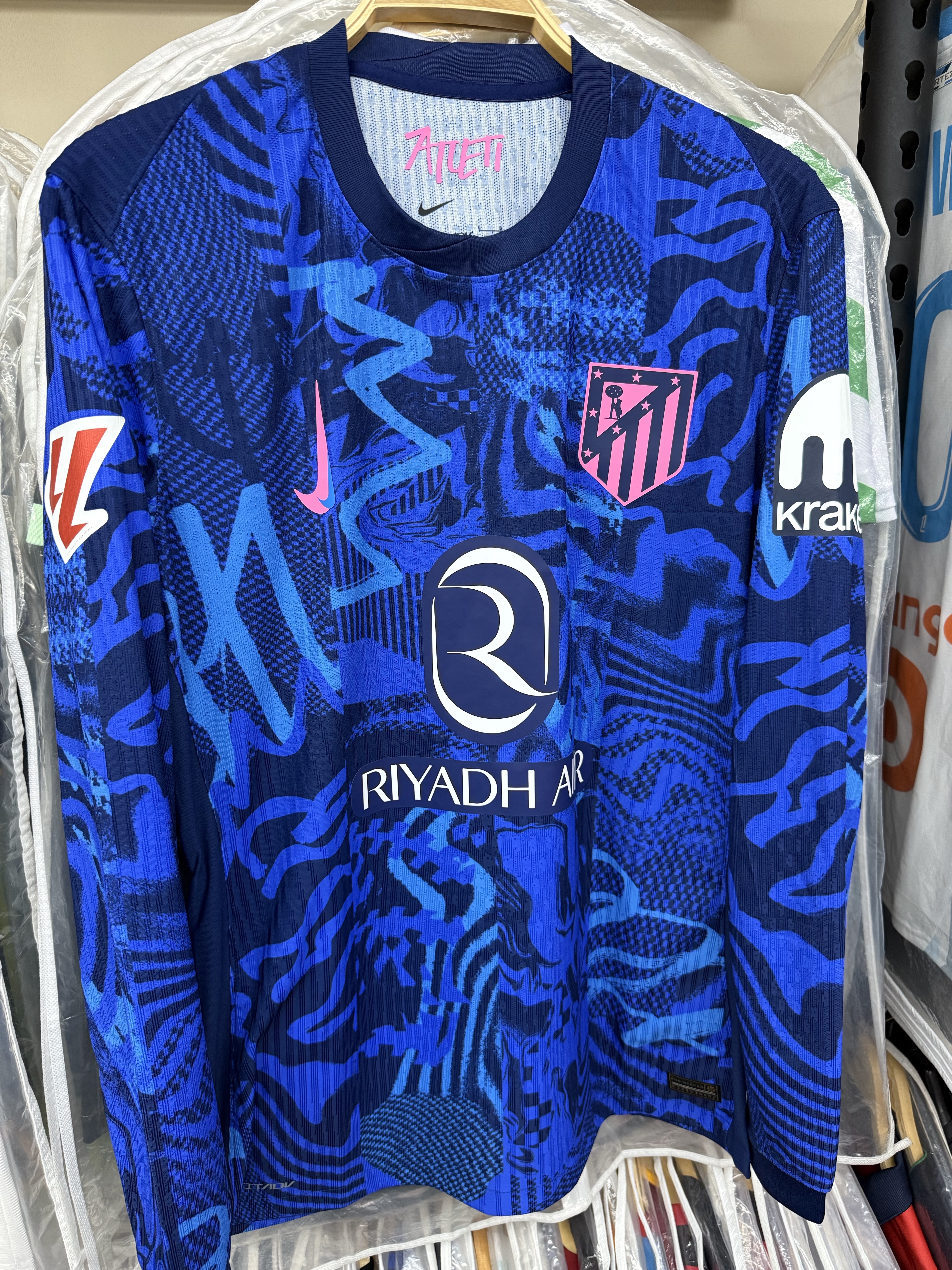 24-25馬德里體育會第二作客作客長袖更衣室球員版球衣