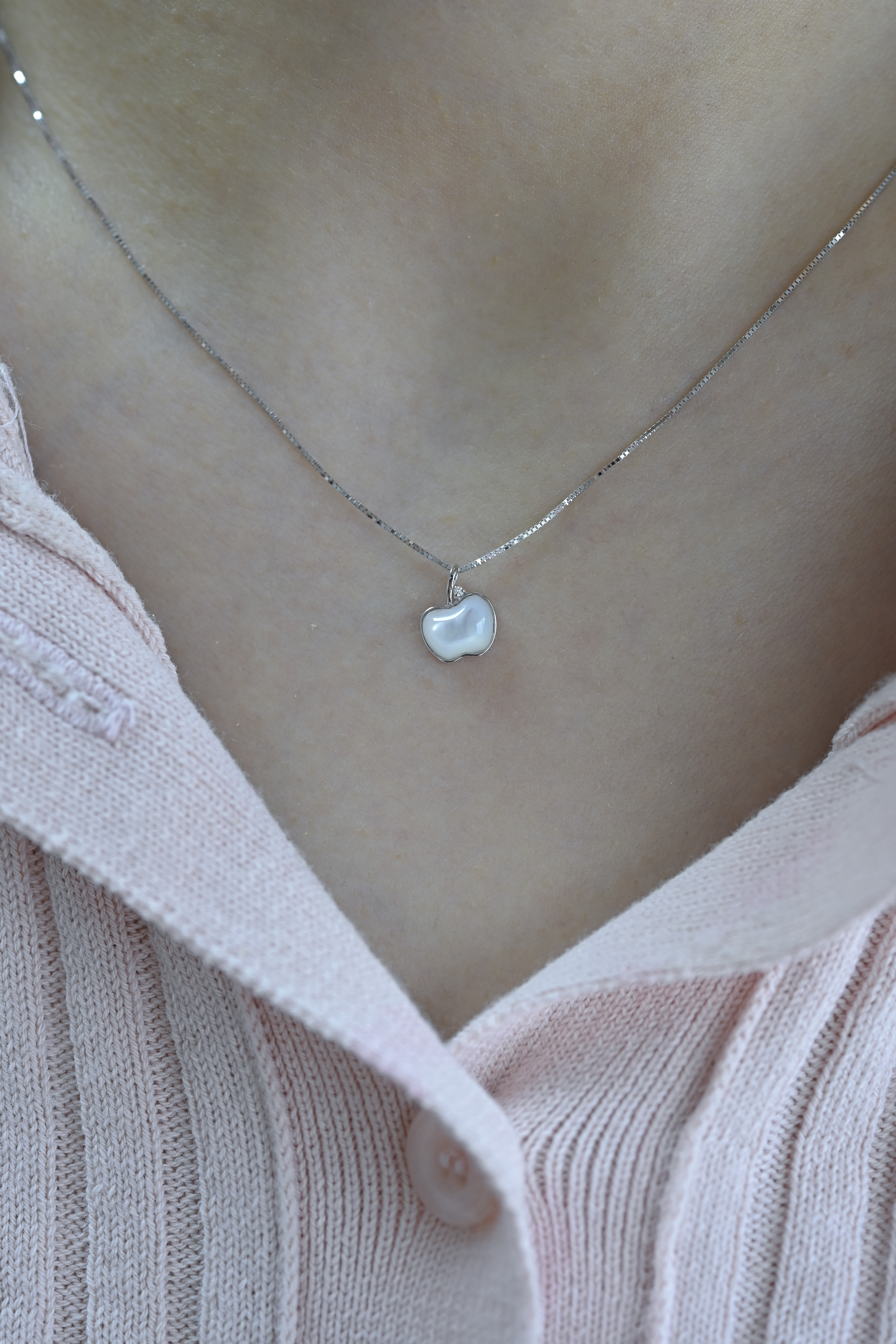 18K Apple in your eyes Diamond Pendent