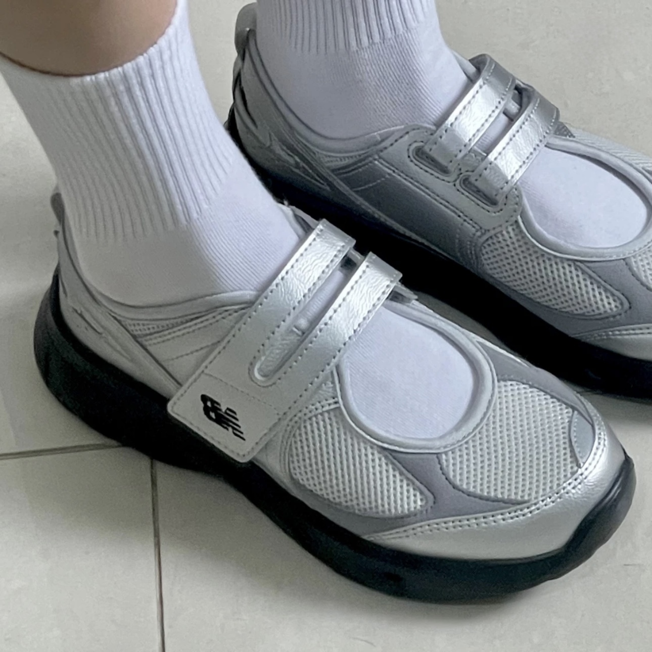 NEW BALANCE 瑪麗珍 銀黑 太空銀 涼鞋 休閒 女鞋 SD2202SI2