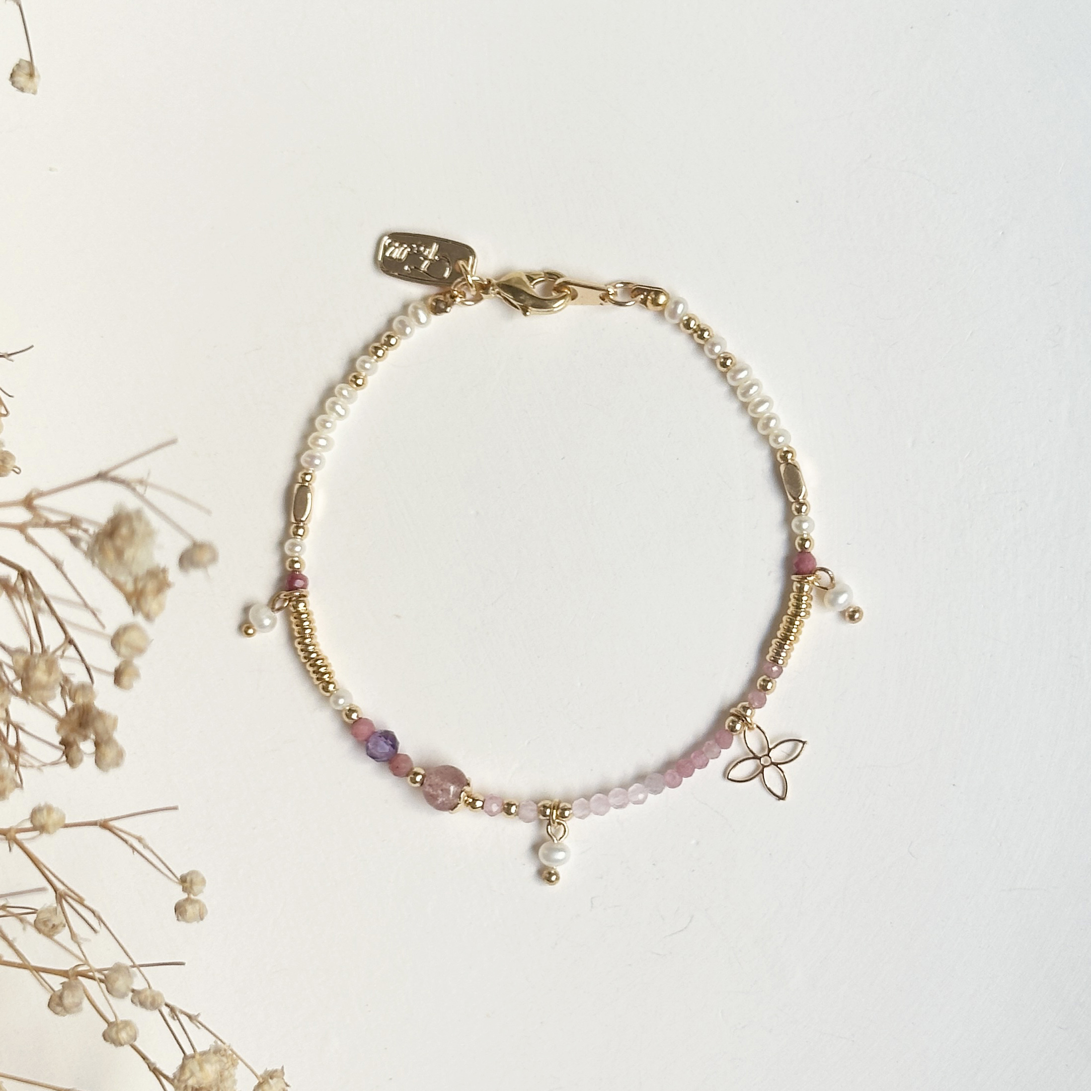 生日花 • 參月拾壹 • 康沃爾石楠 – 珍珠草莓晶 – 手鍊