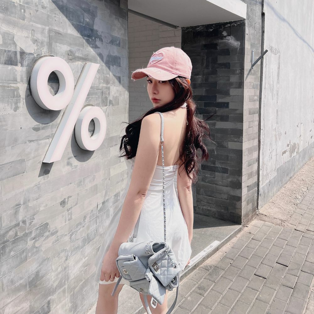 【DOMISS自訂】顯瘦濾鏡! 掛脖美背帶胸墊無袖洋裝-4色 背心裙(現貨)