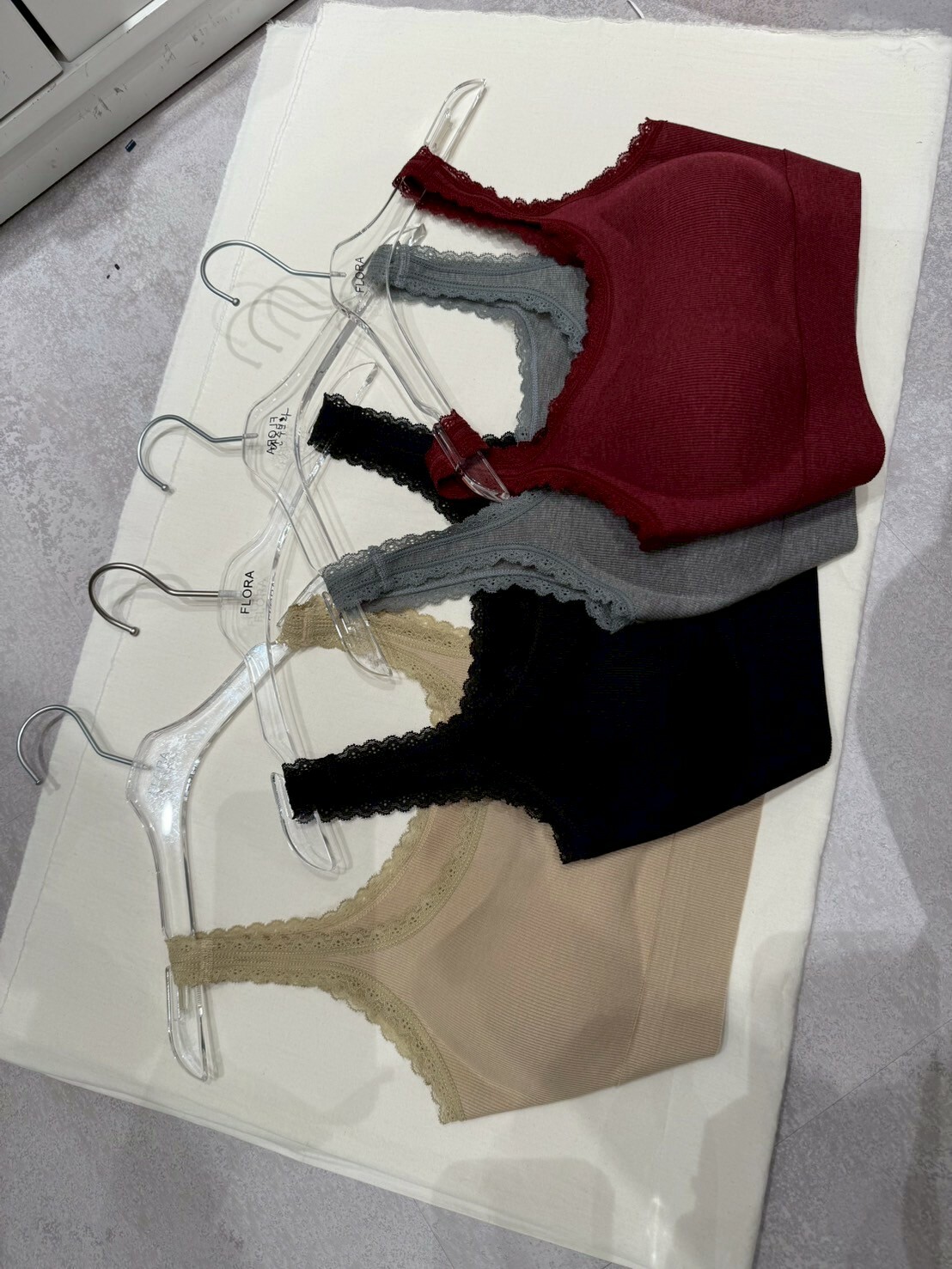 FL4255 蕾絲花邊背心BraTop