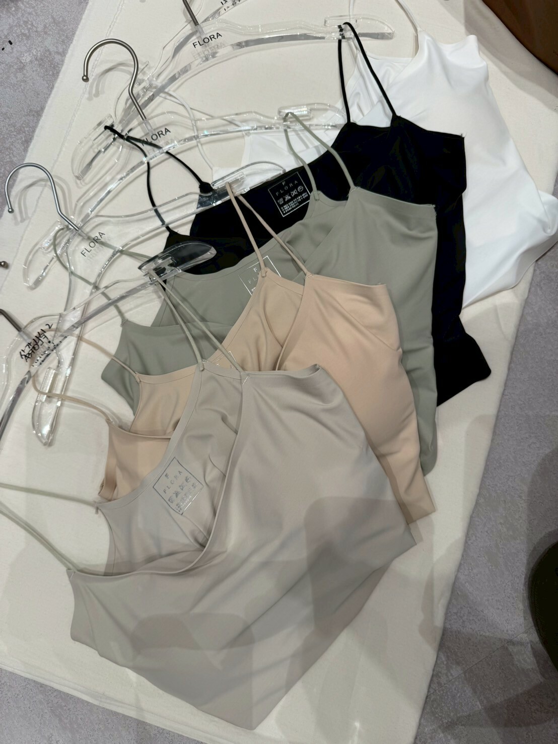 FL4223 無痕舒適肩帶內衣