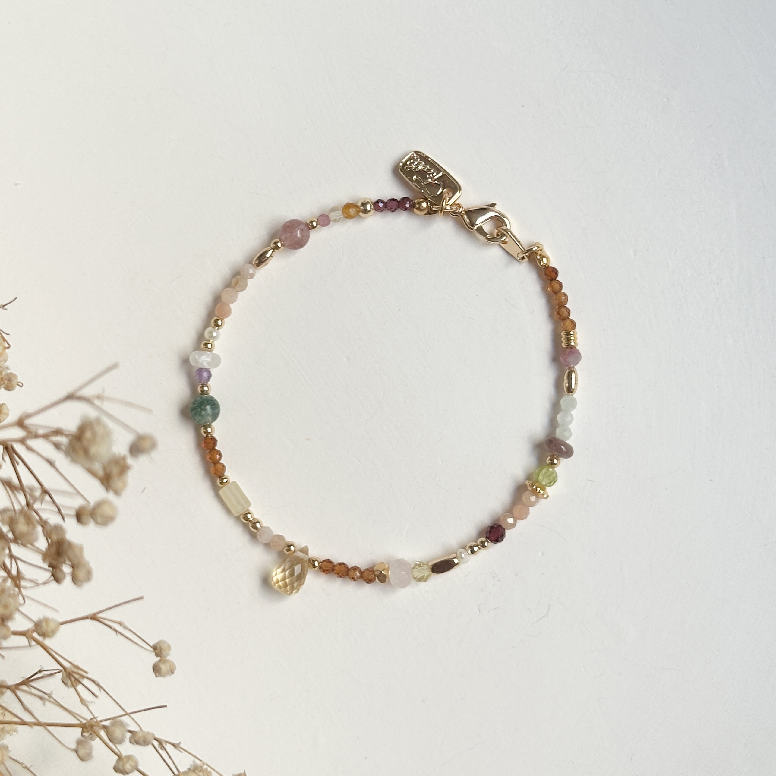 生日花 • 捌月拾捌 • 萬壽菊 – 多寶石 – 手鍊