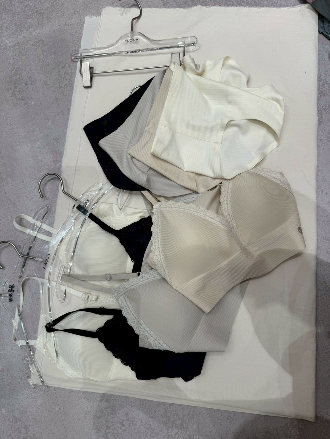 FL4247 深V領無痕內衣套裝