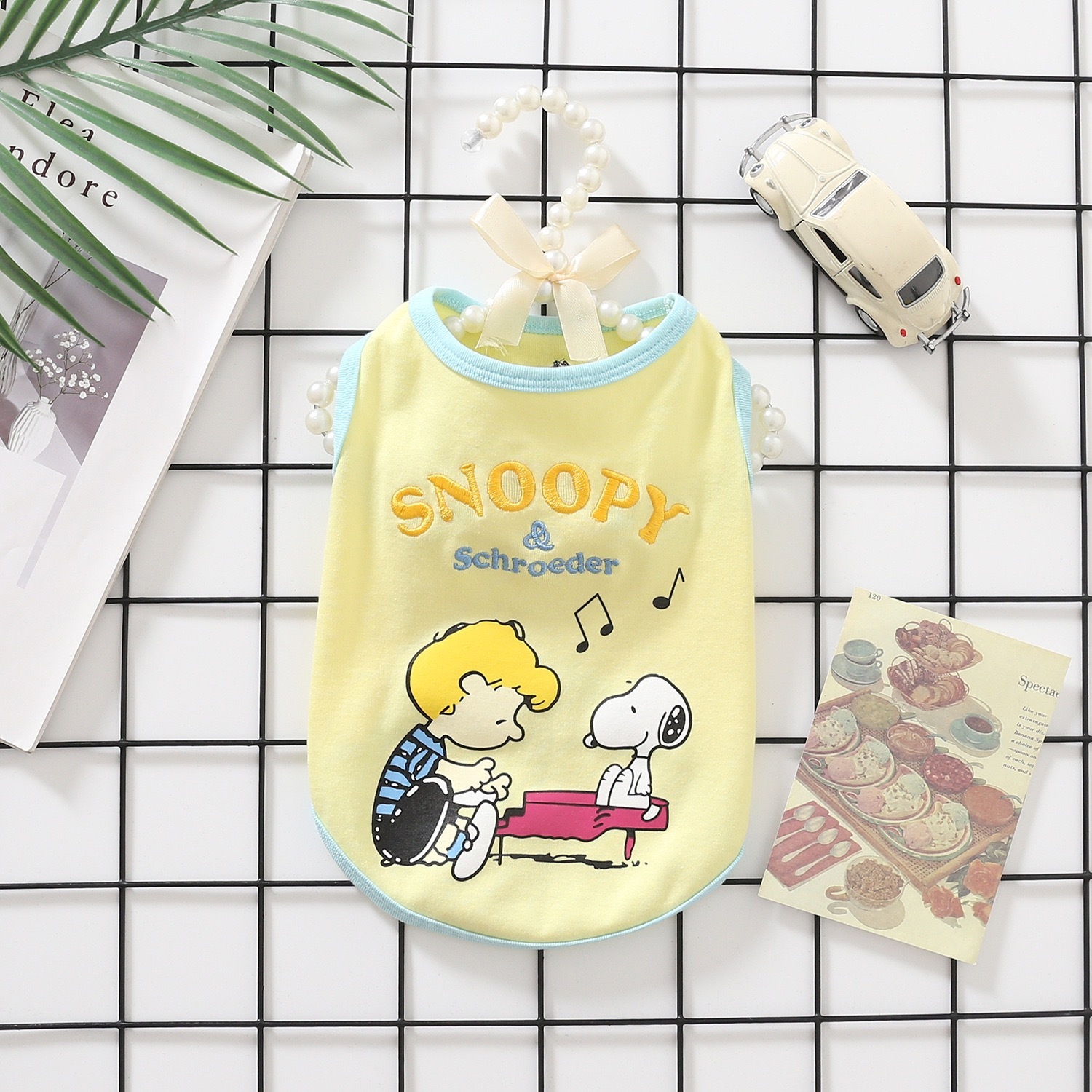 宠物衣服卡通刺绣 小狗背心 尺寸表在最后一张图