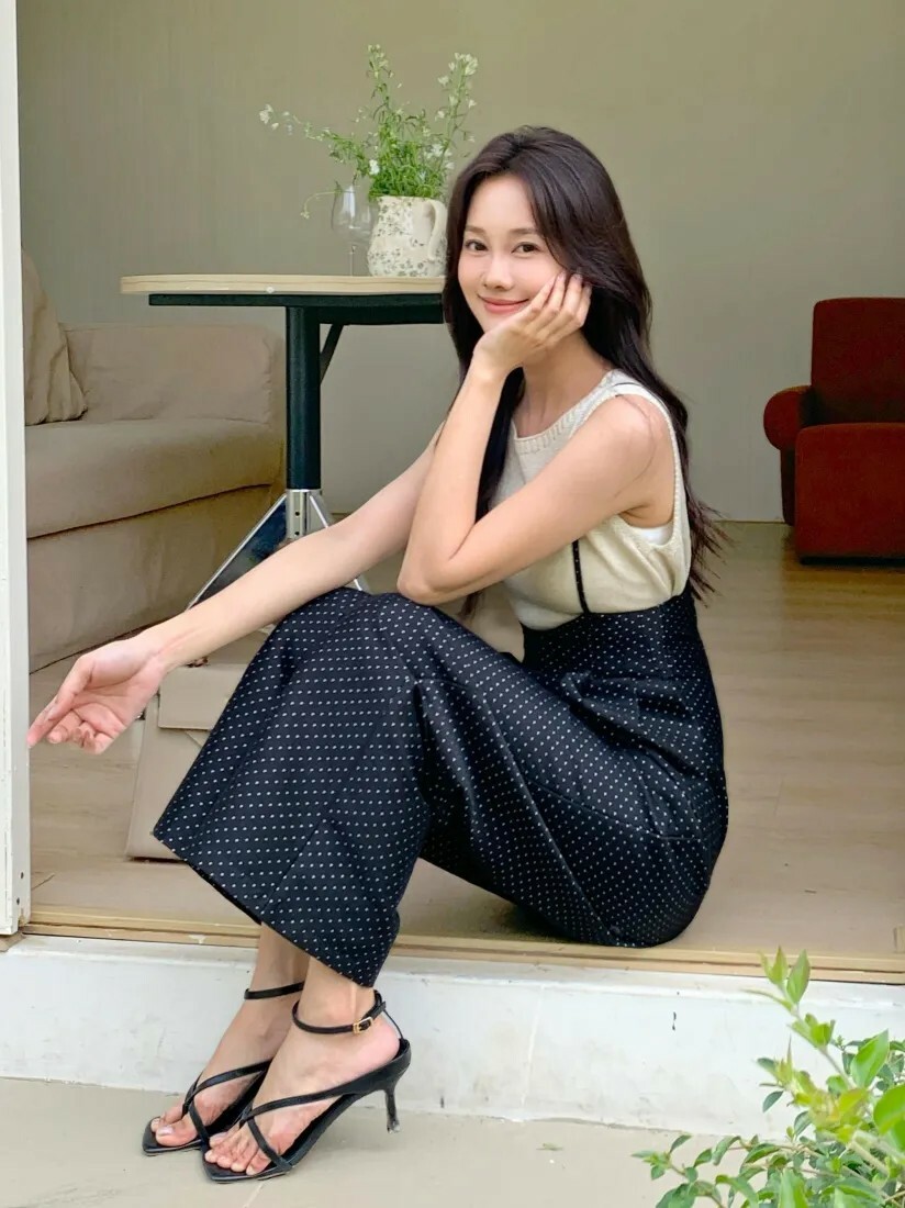 經典黑配色點點細肩帶高腰吊帶連身褲S-L (Elegant & Love)