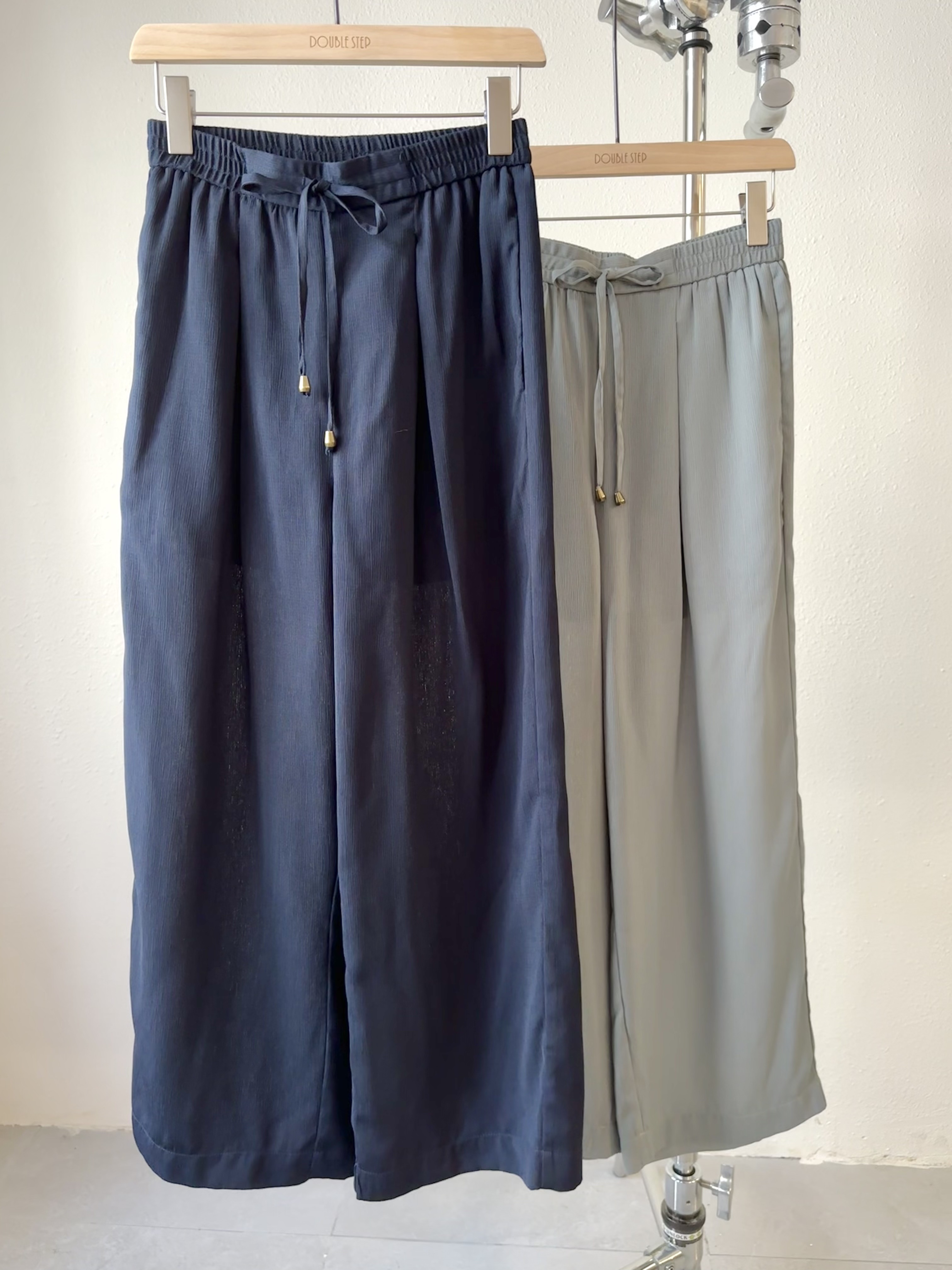 百搭大方 ～ 垂墜感闊腿褲 - TR51548