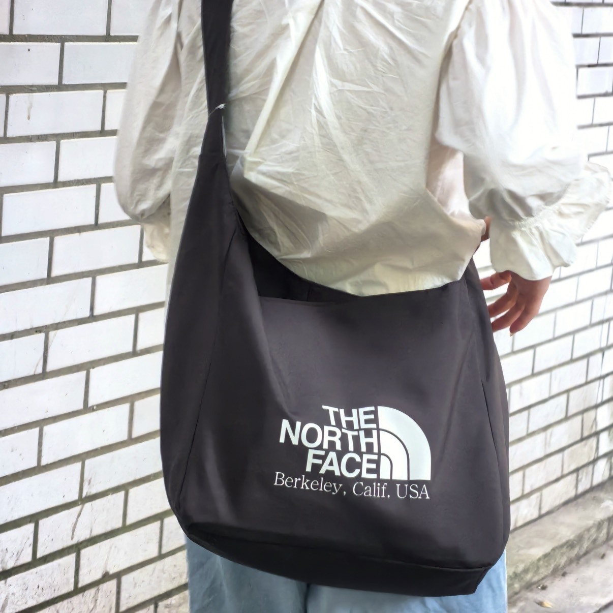 THE NORTH FACE 經典LOGO 手提肩背包 黑色 NN2PQ14J
