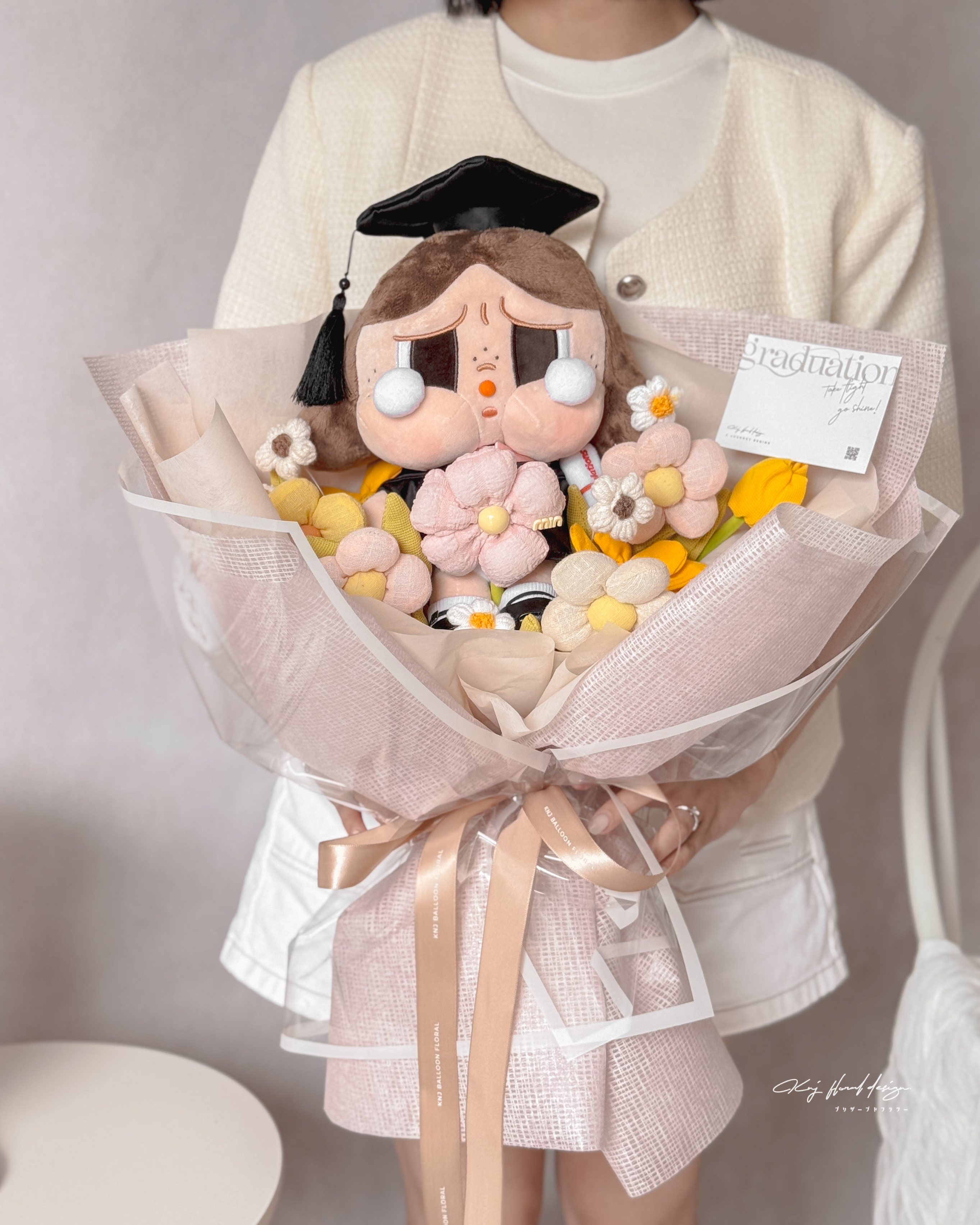 Crybaby 哭娃畢業布藝花束