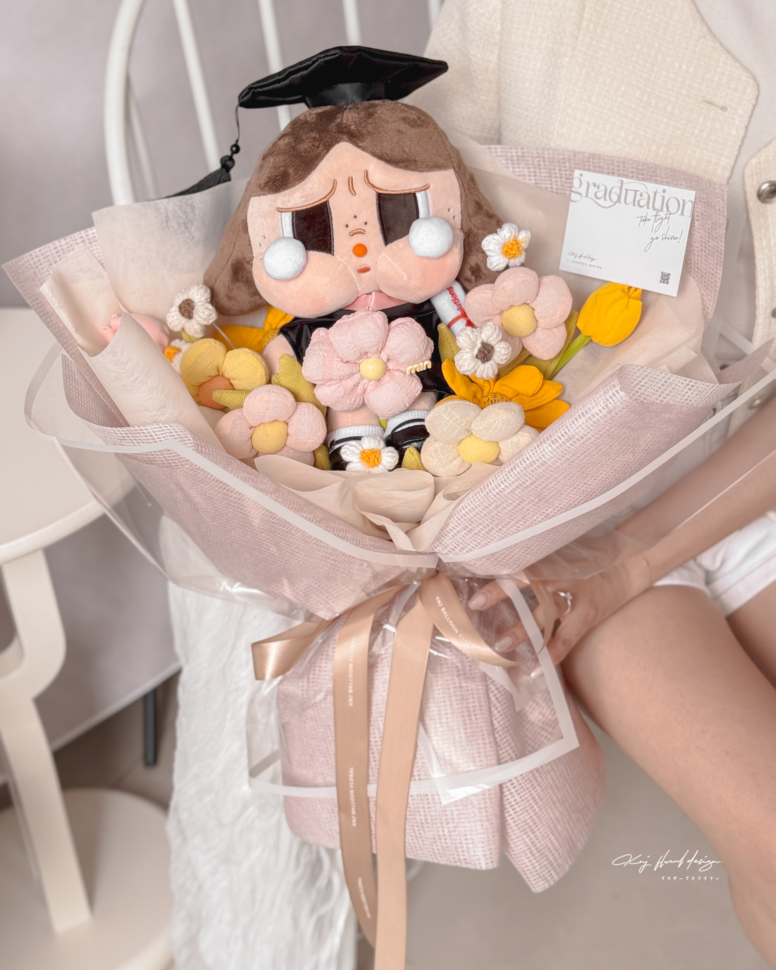 Crybaby 哭娃畢業布藝花束