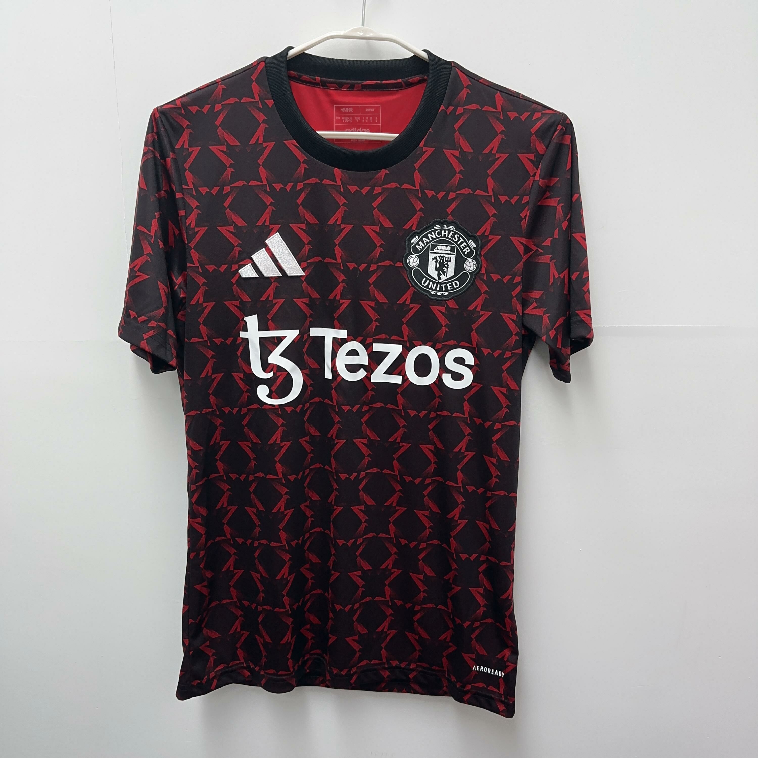 曼聯Adidas 24/25紅黑色Pre Match