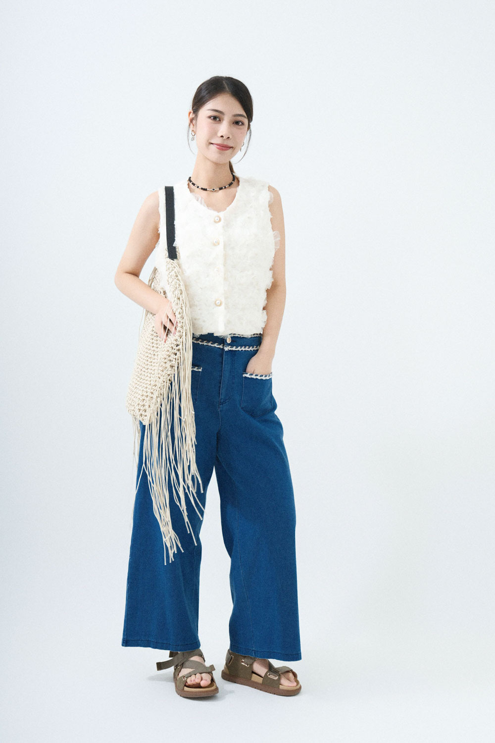 SS25_0124（背心外套＋Bra Top＋牛仔褲）