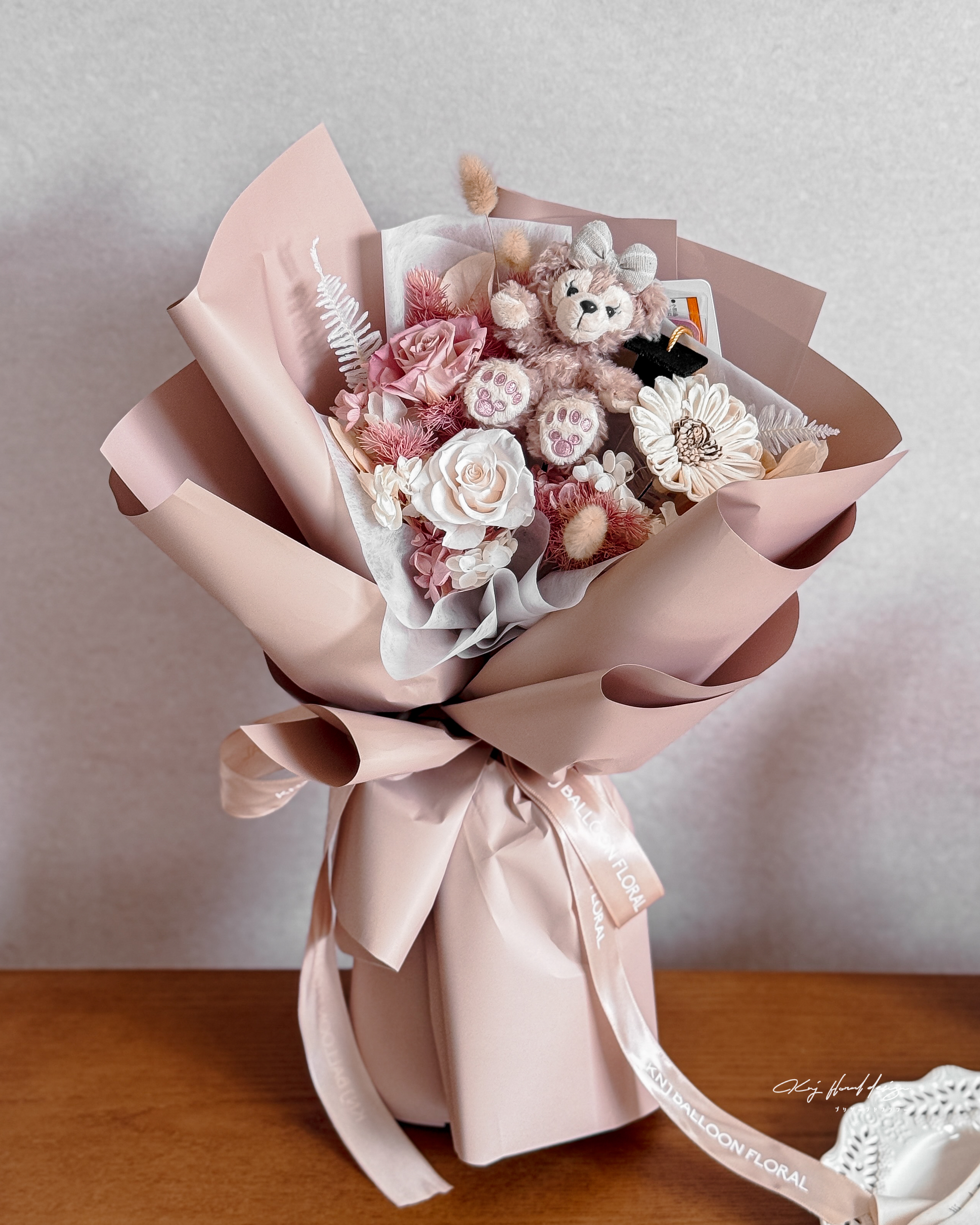 ShellieMay 雪莉玫畢業永生花束