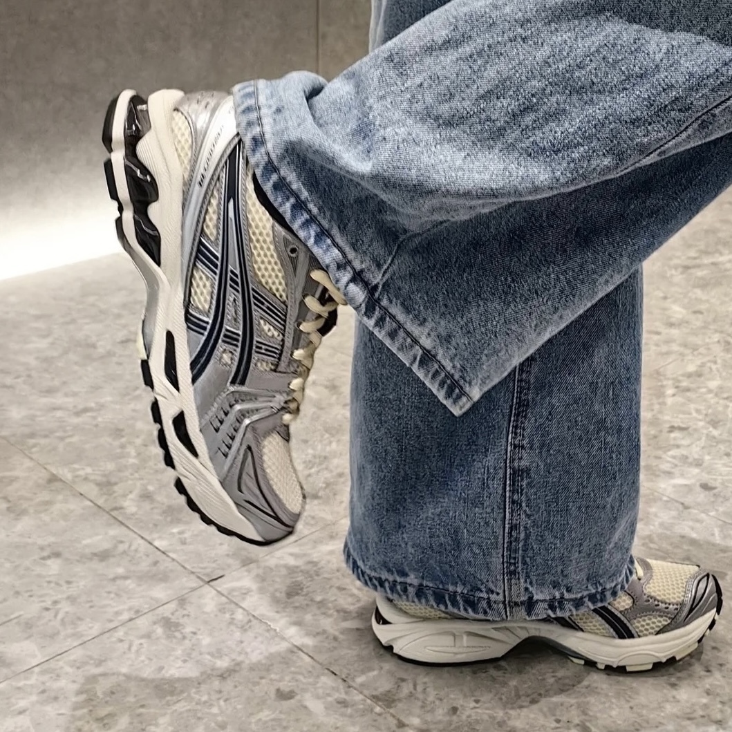 ASICS 亞瑟士 ASICS GEL-KAYANO 14 灰白 奶油白 休閒 慢跑鞋 1203A537-250