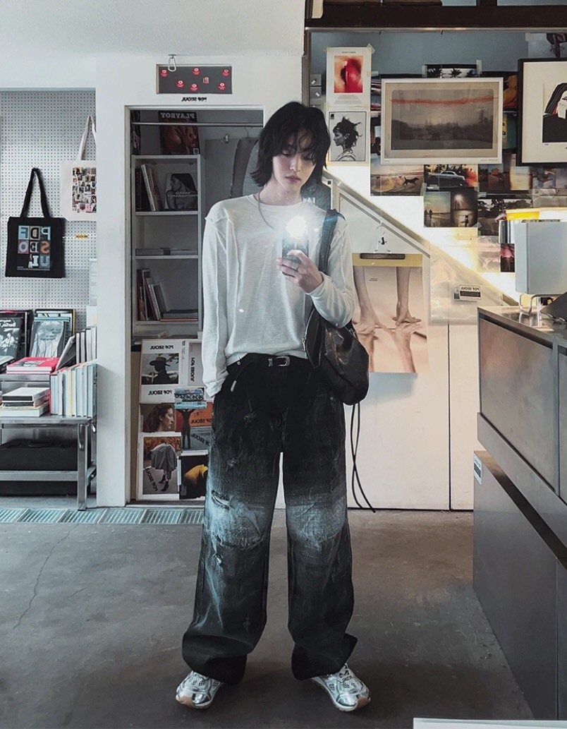 虛構塗鴉牛仔褲