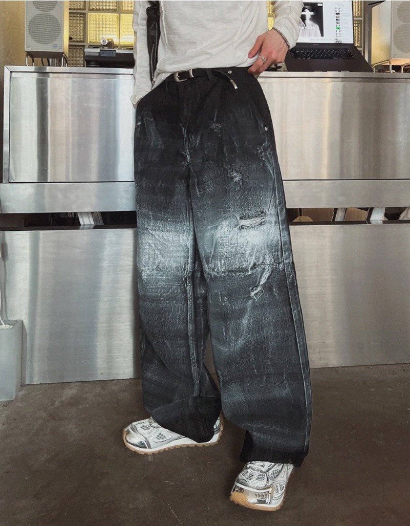 虛構塗鴉牛仔褲