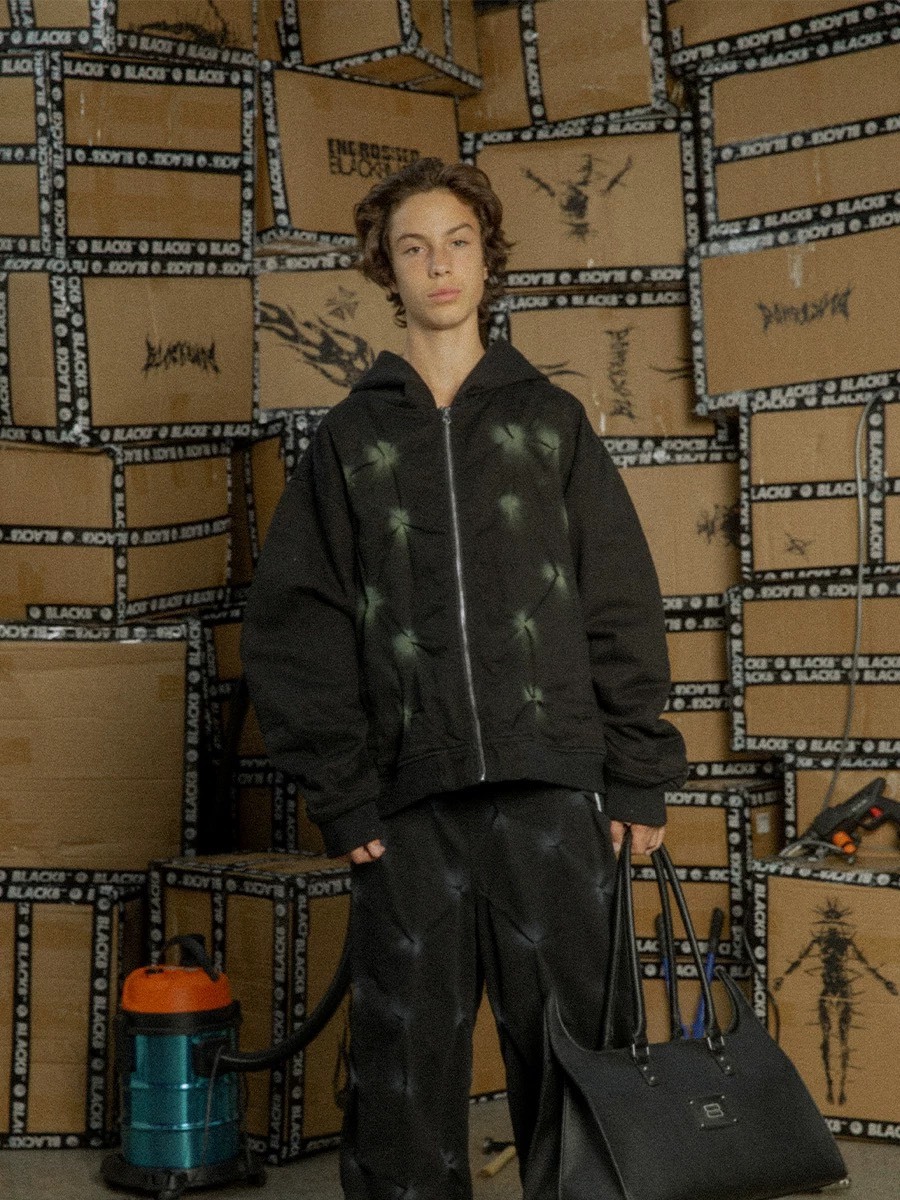 BLACK8MOB 渲染空氣皺褶 沖孔連帽外套