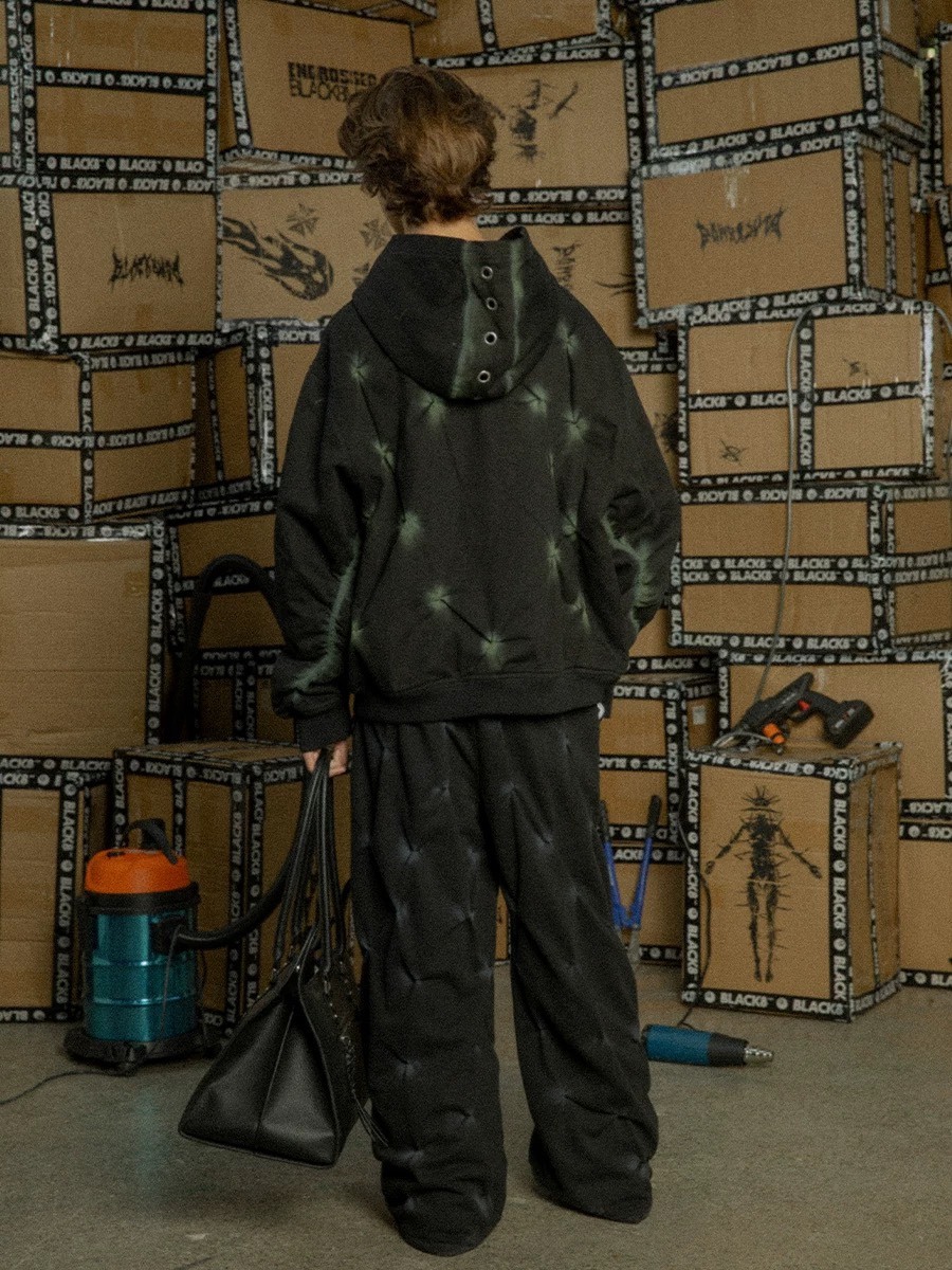 BLACK8MOB 渲染空氣皺褶 沖孔連帽外套