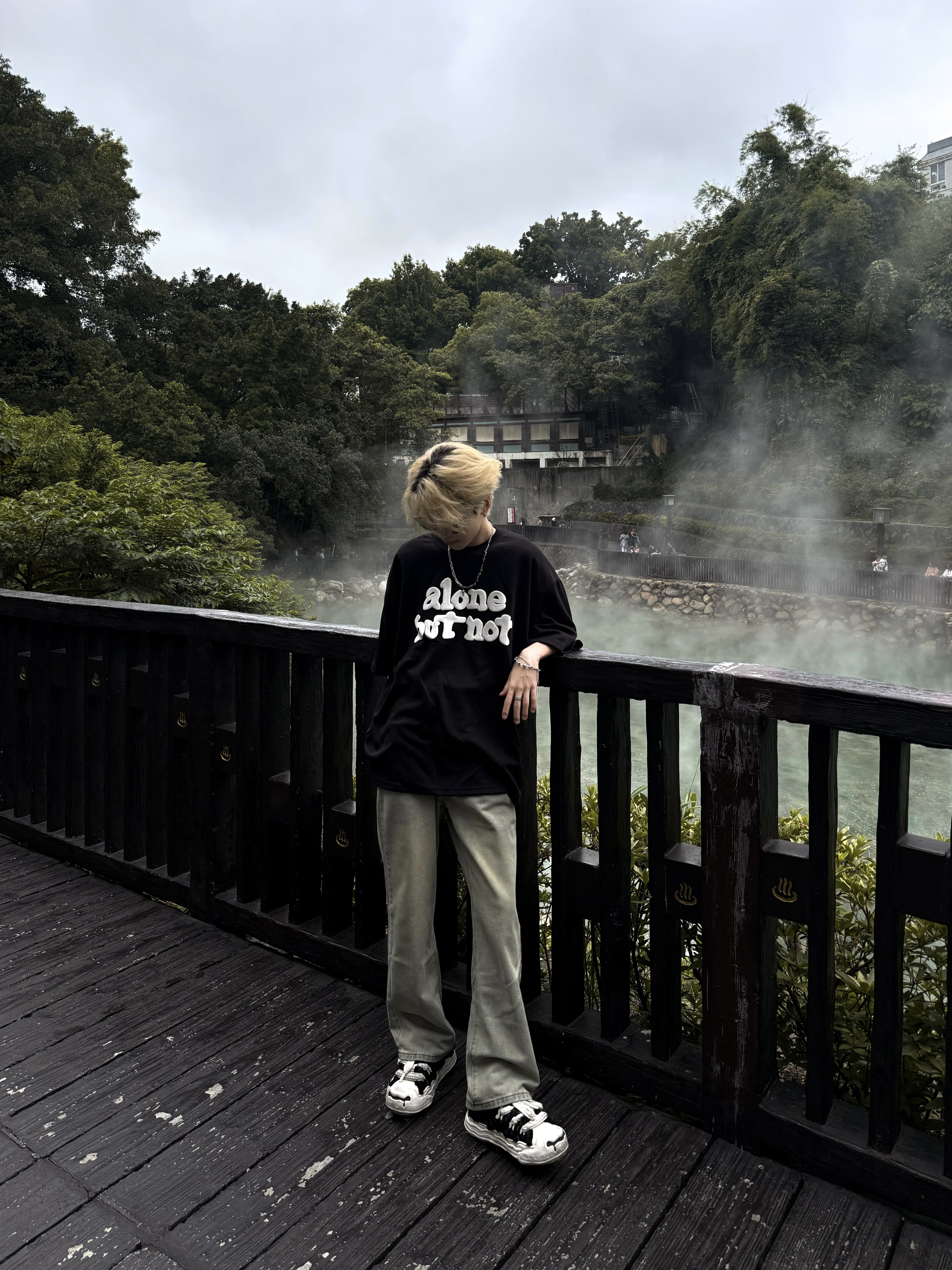 (現貨) 黃泥染水洗微喇叭褲