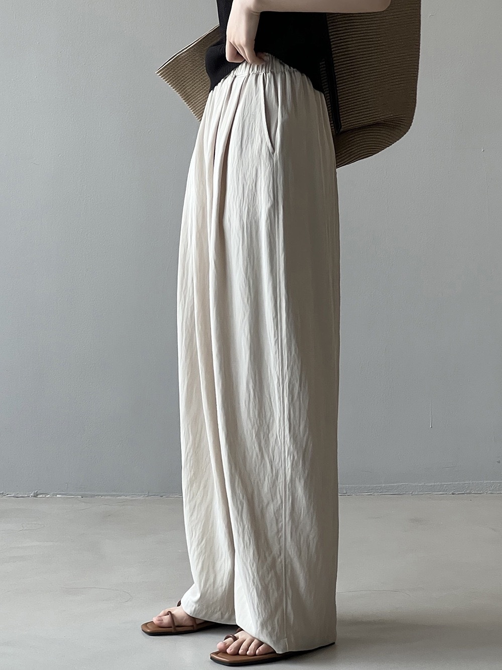 現貨M杏色 Ｌ灰綠色｜四色百搭寬鬆長褲   ˚ ༘