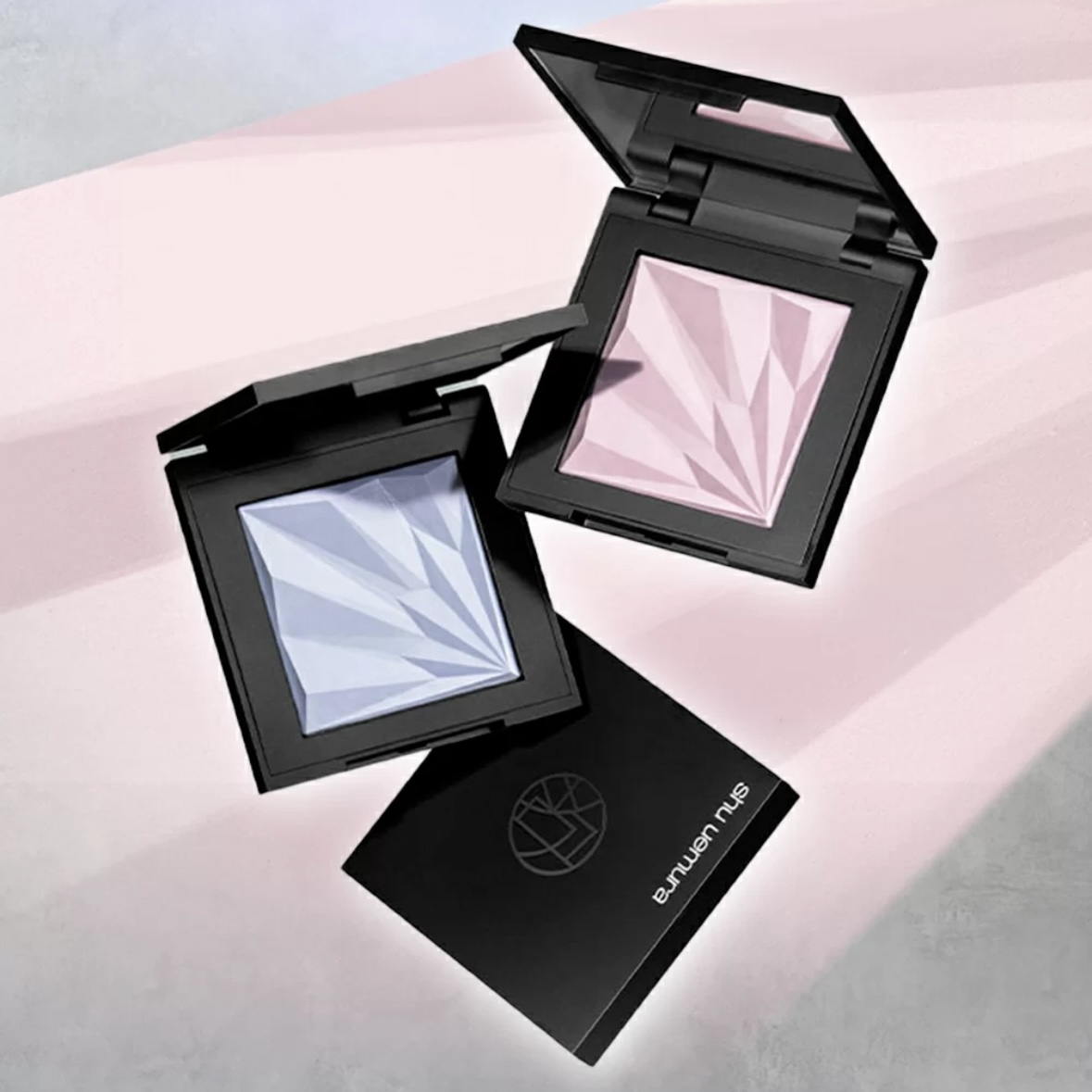 Shu uemura  unlimited羽紗柔光輕霧粉餅