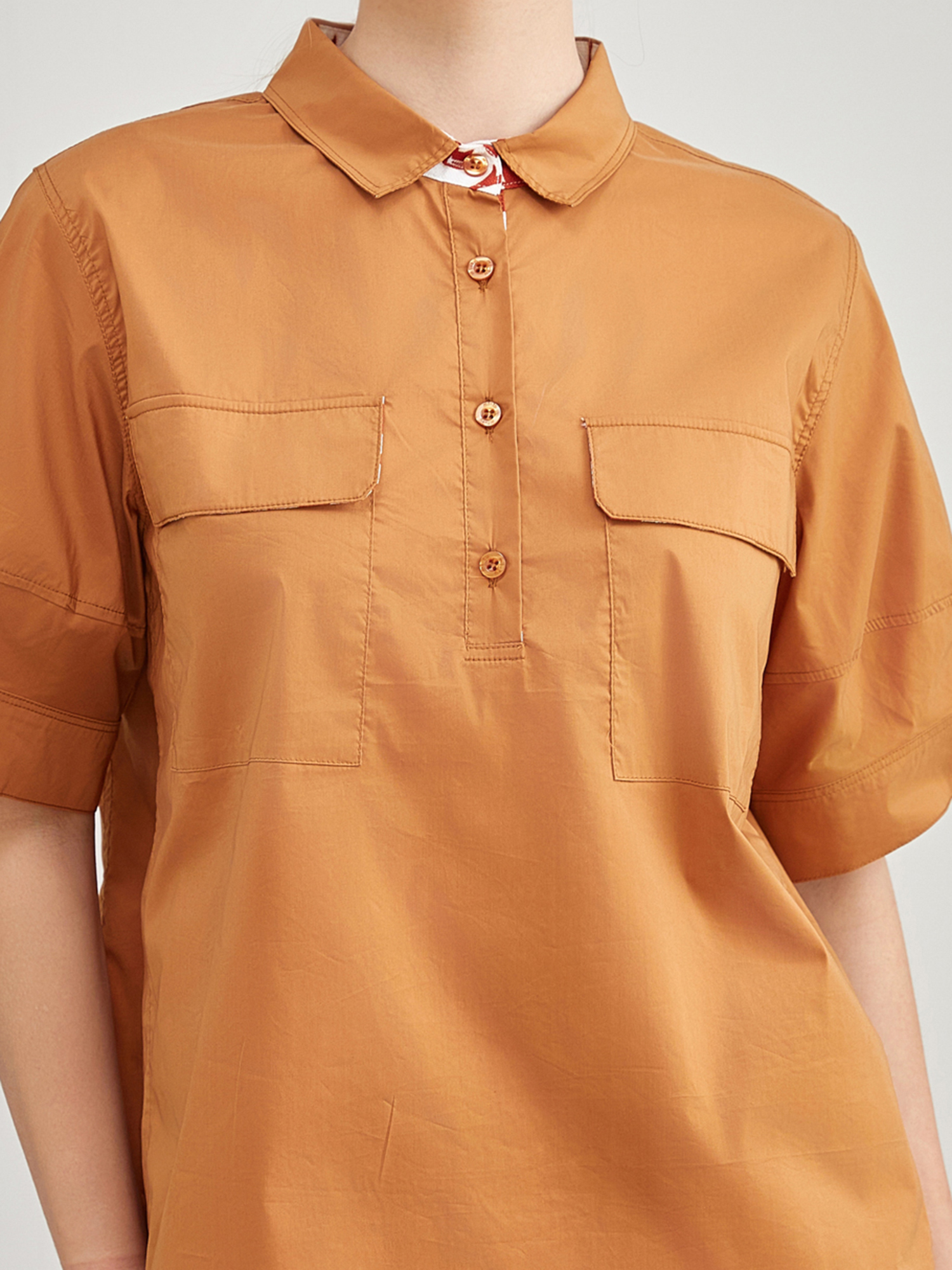 mi-tu 領口印花短袖恤衫