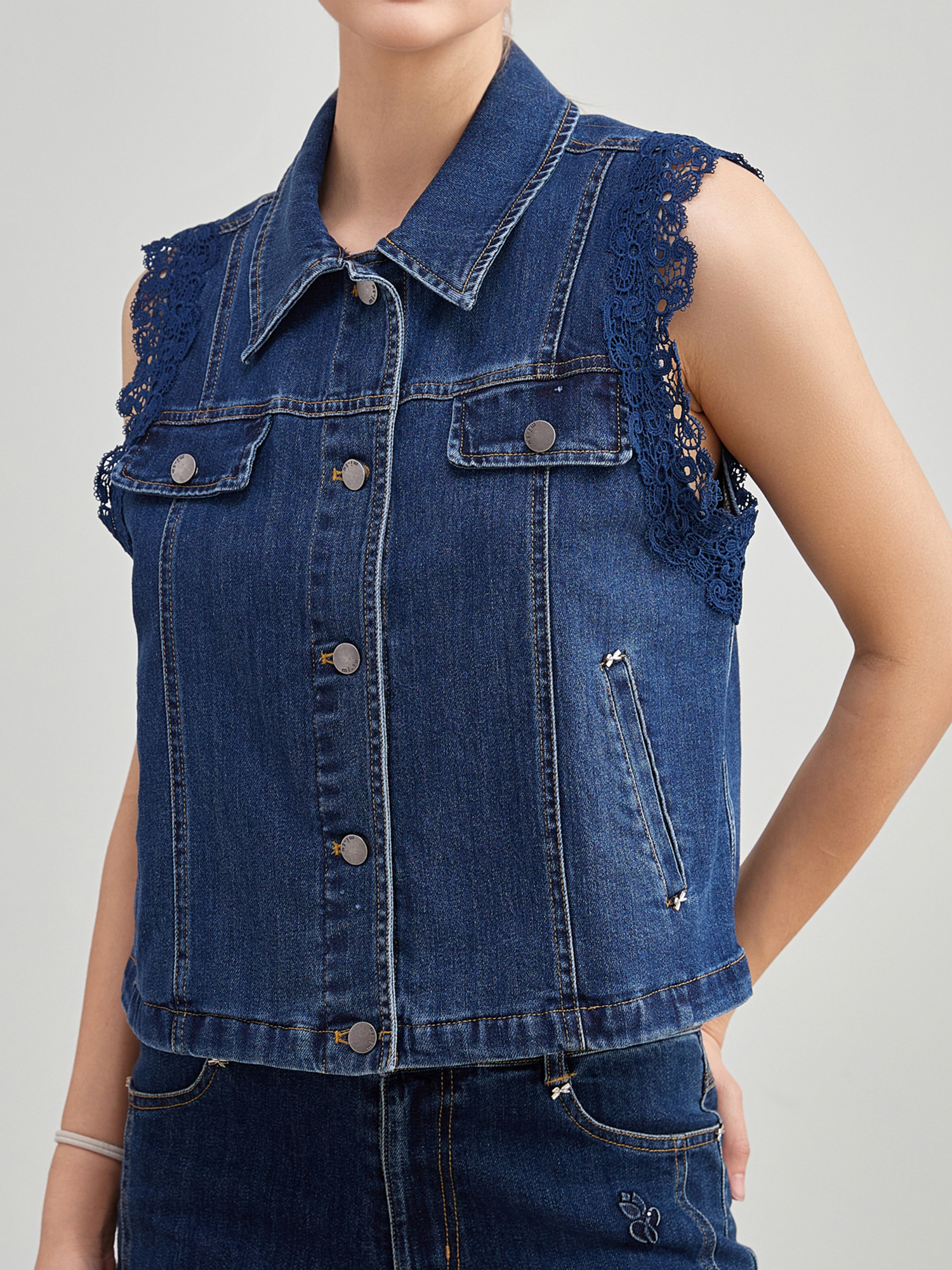 mi-tu 牛仔蕾絲背心