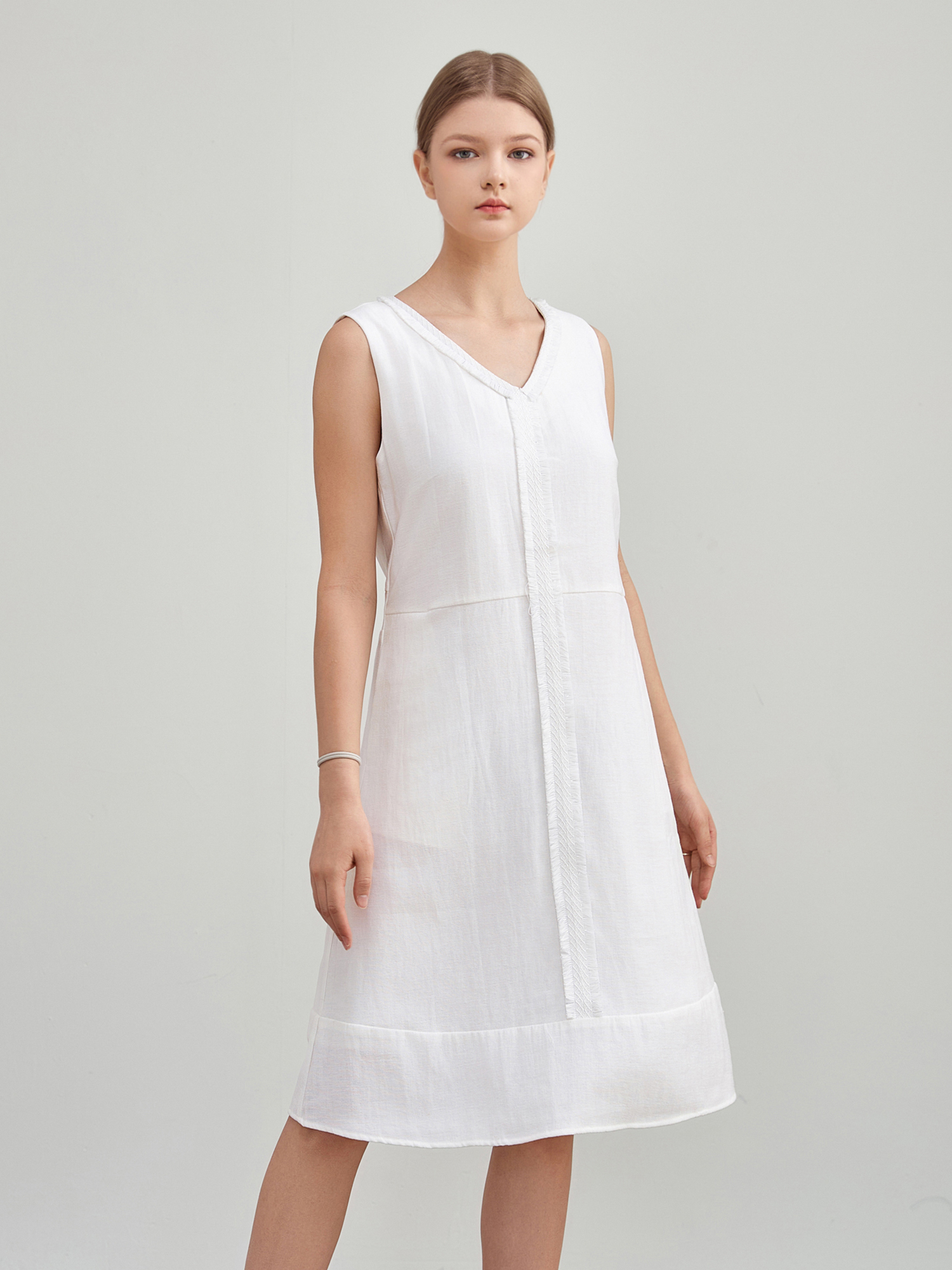 mi-tu V领背心連身裙