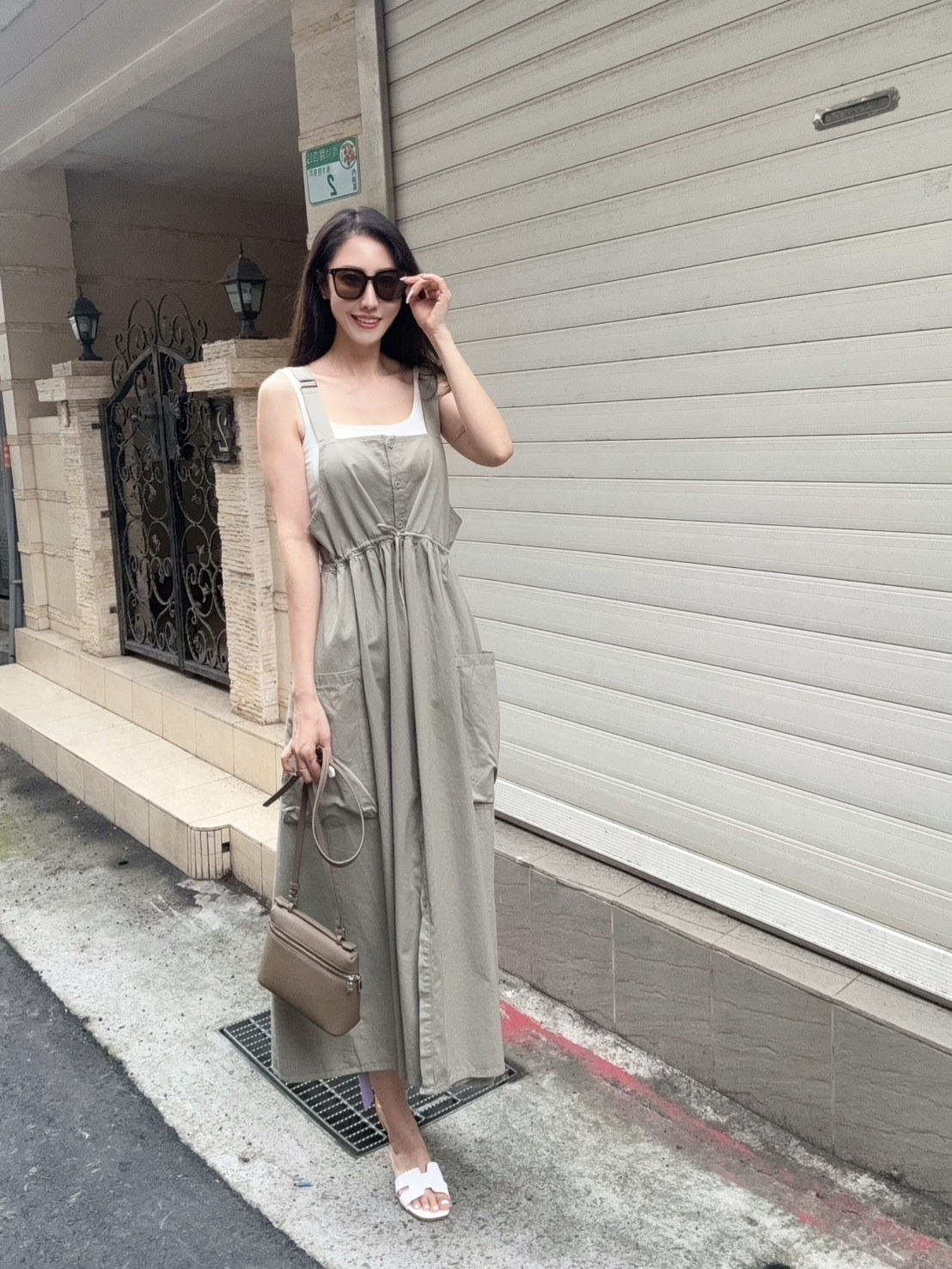 官網獨賣 Baby系列 B04079 現貨-工裝大口袋吊帶洋裝