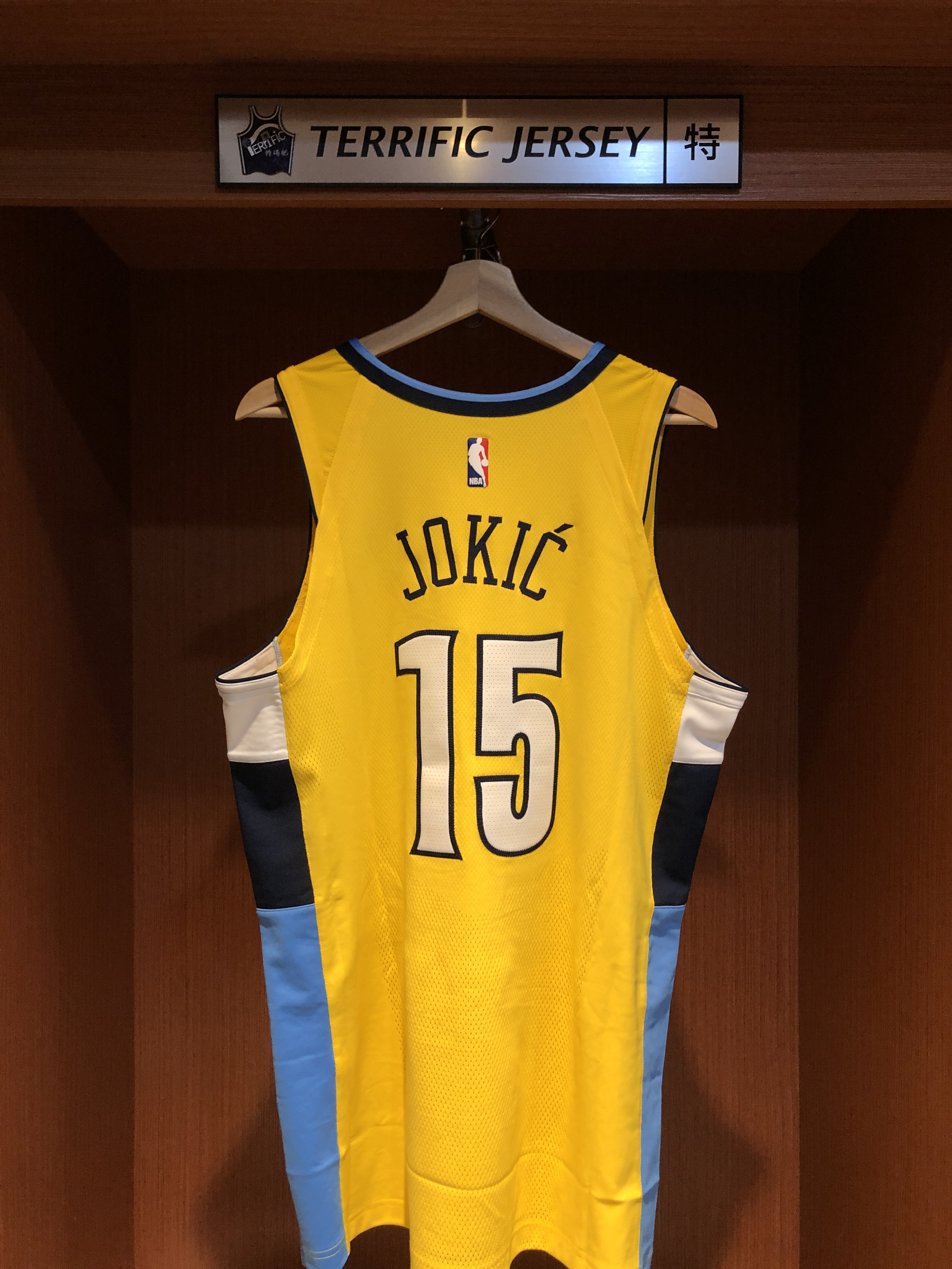 NBA球衣 Nikola Jokic 丹佛金塊黃 Statement Nike Team Issued Authentic 球員版 電繡 含贊助商標 實戰剪裁 全新無吊牌