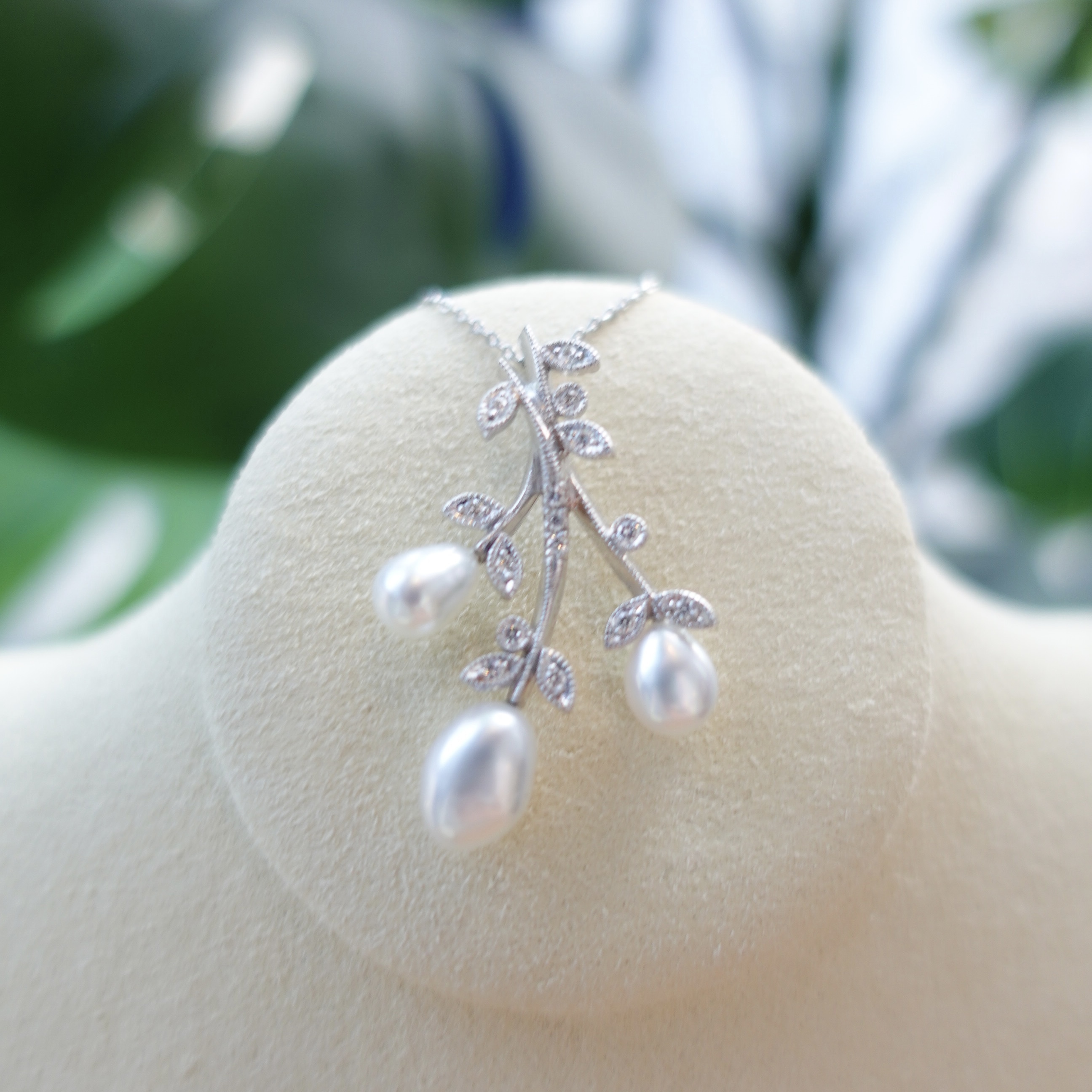 18K野生無核南洋白珠鑽石吊墜連項鏈