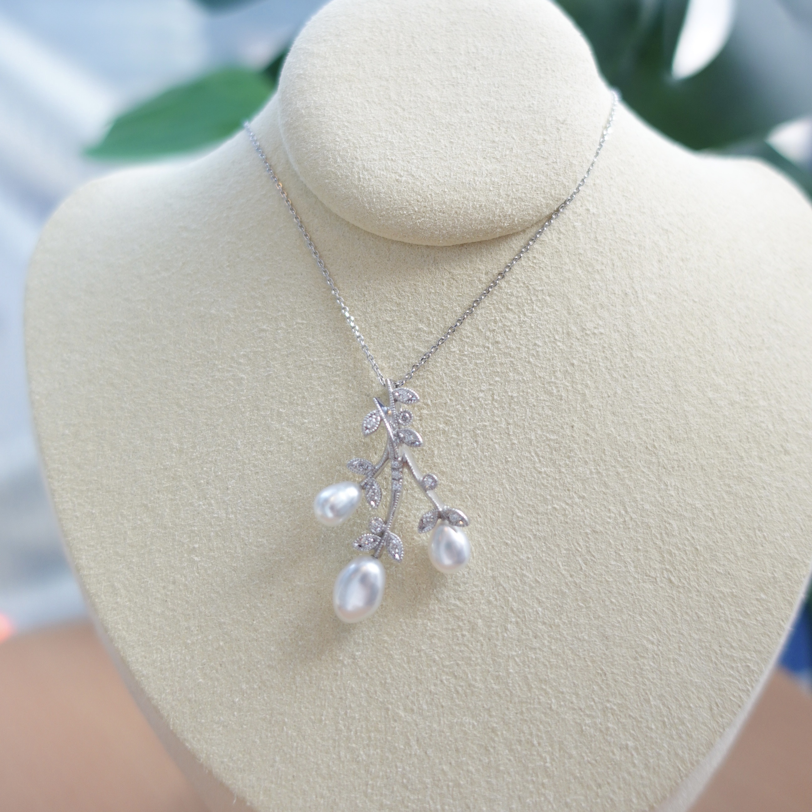 18K野生無核南洋白珠鑽石吊墜連項鏈