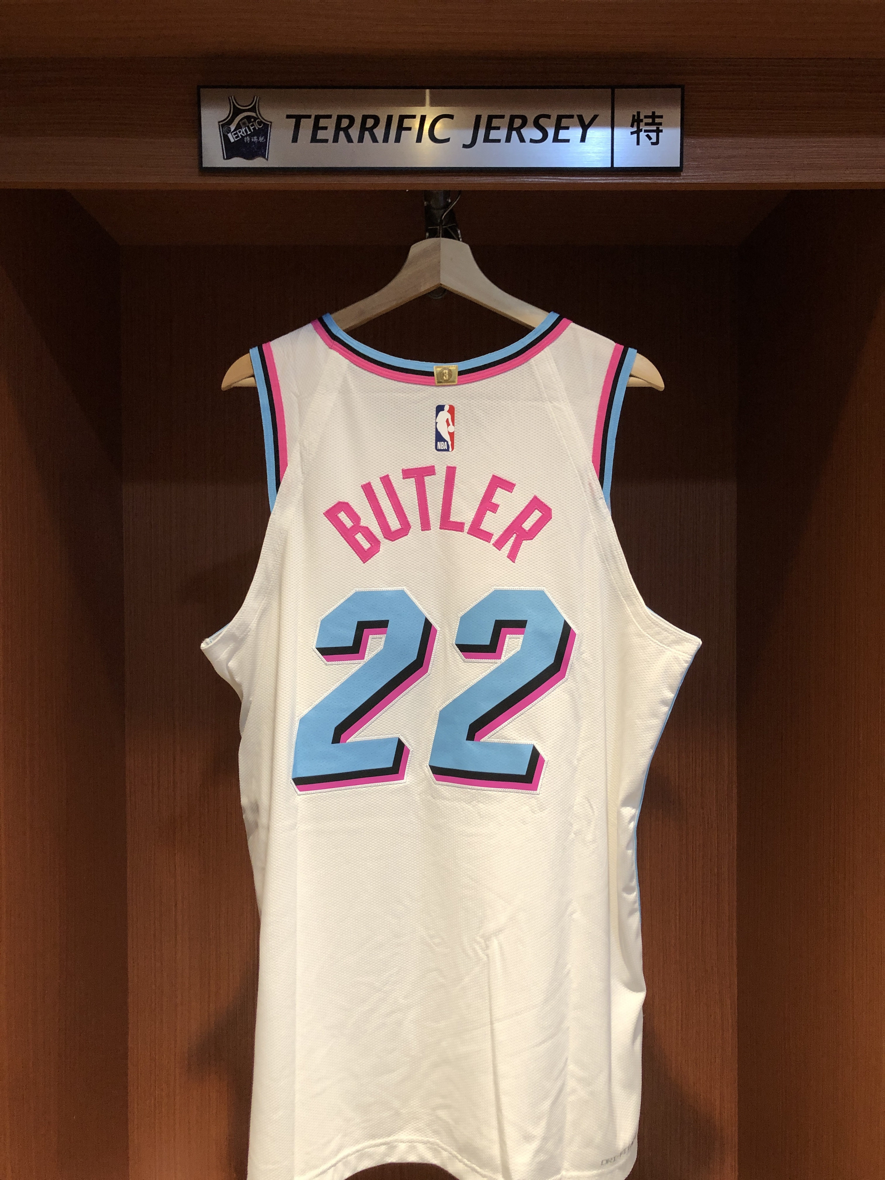 NBA球衣 Jimmy Butler 邁阿密熱火城市 白南灣 City Nike Authemtic 球員版 電繡 含贊助商標 全新