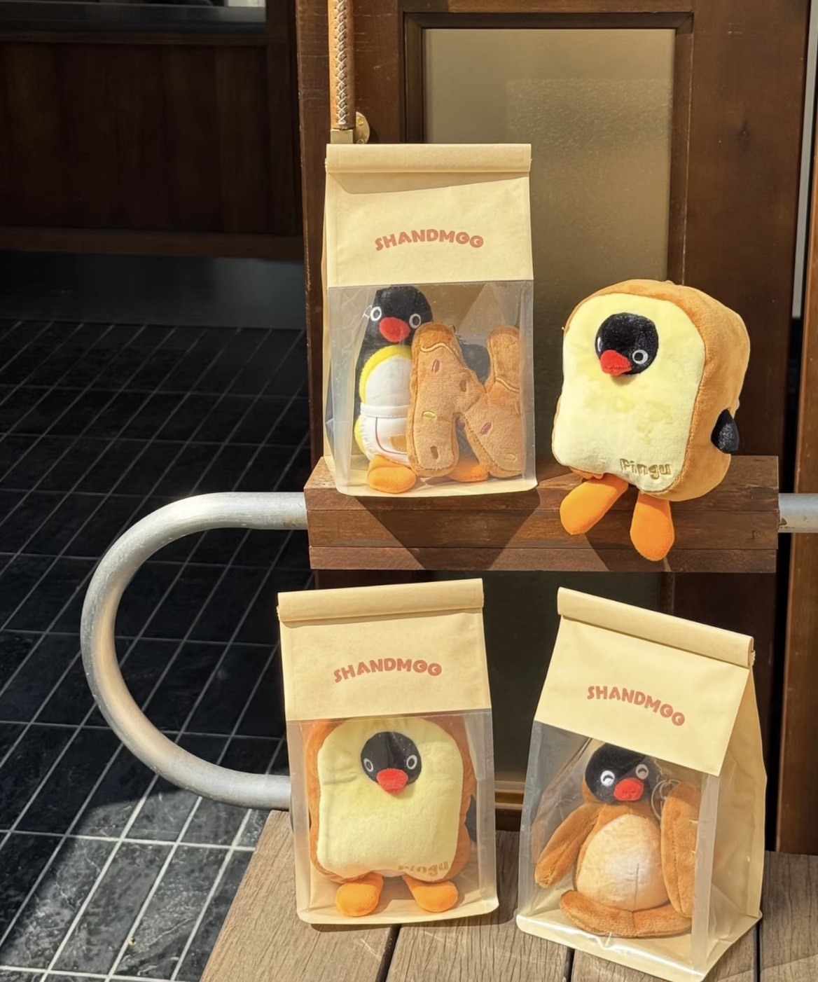 iSNEAKERS | PINGU 企鵝家族 麵包土司系列 吊飾 娃娃 三款