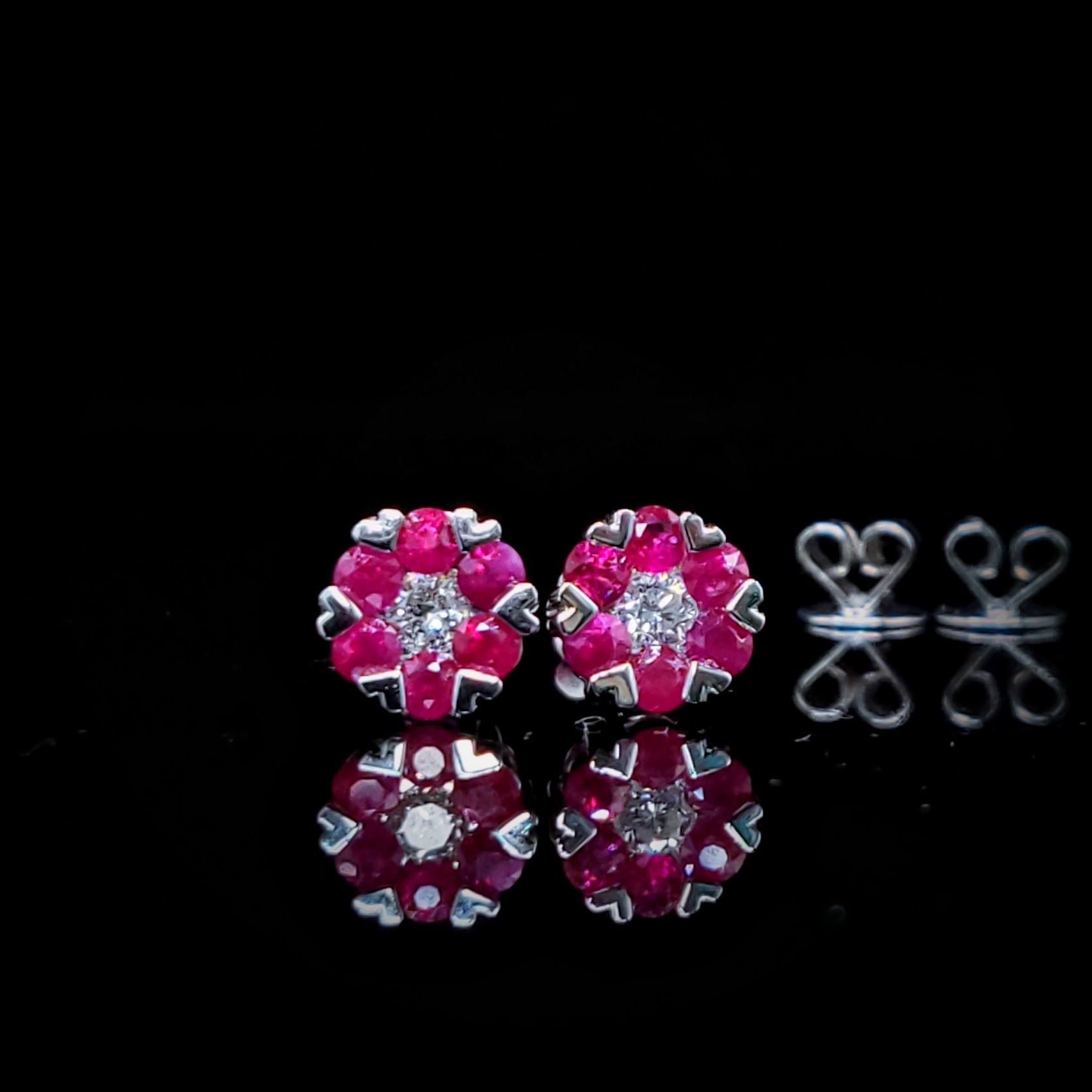 全新18K白金61份紅寶石配13份鑽石耳環