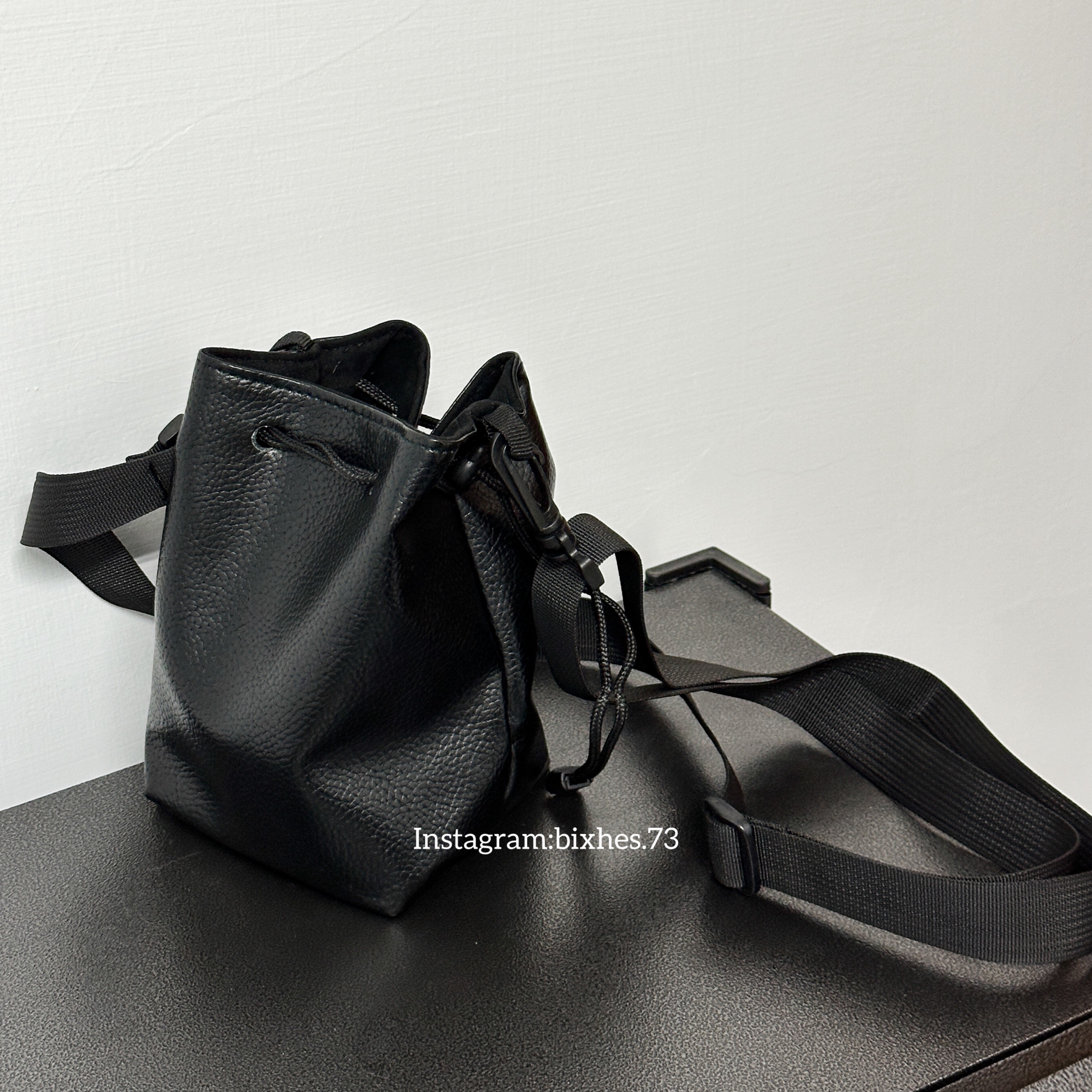 質感皮質小水桶包(M00050)