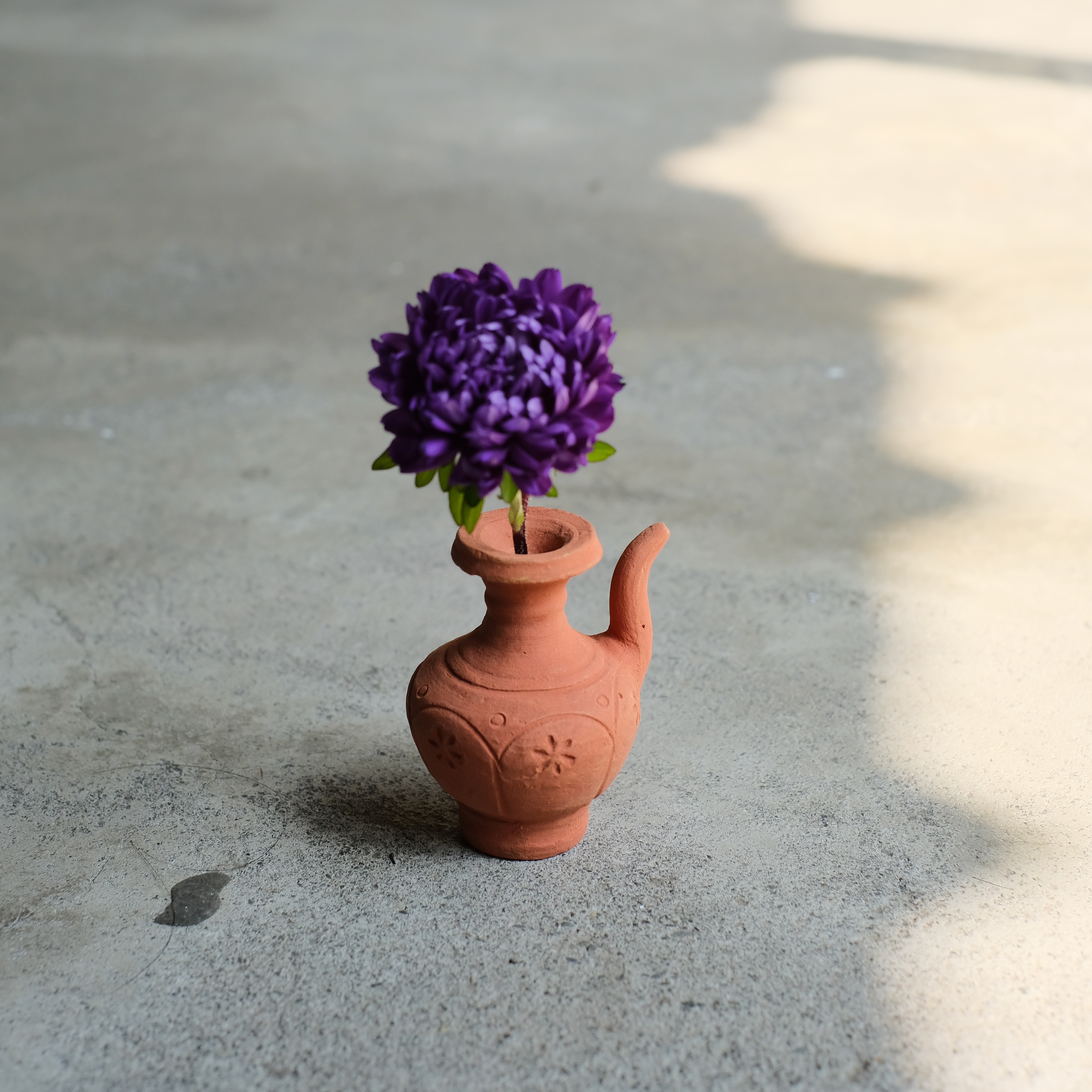 尼泊爾紅陶花器香插 壺嘴花瓶