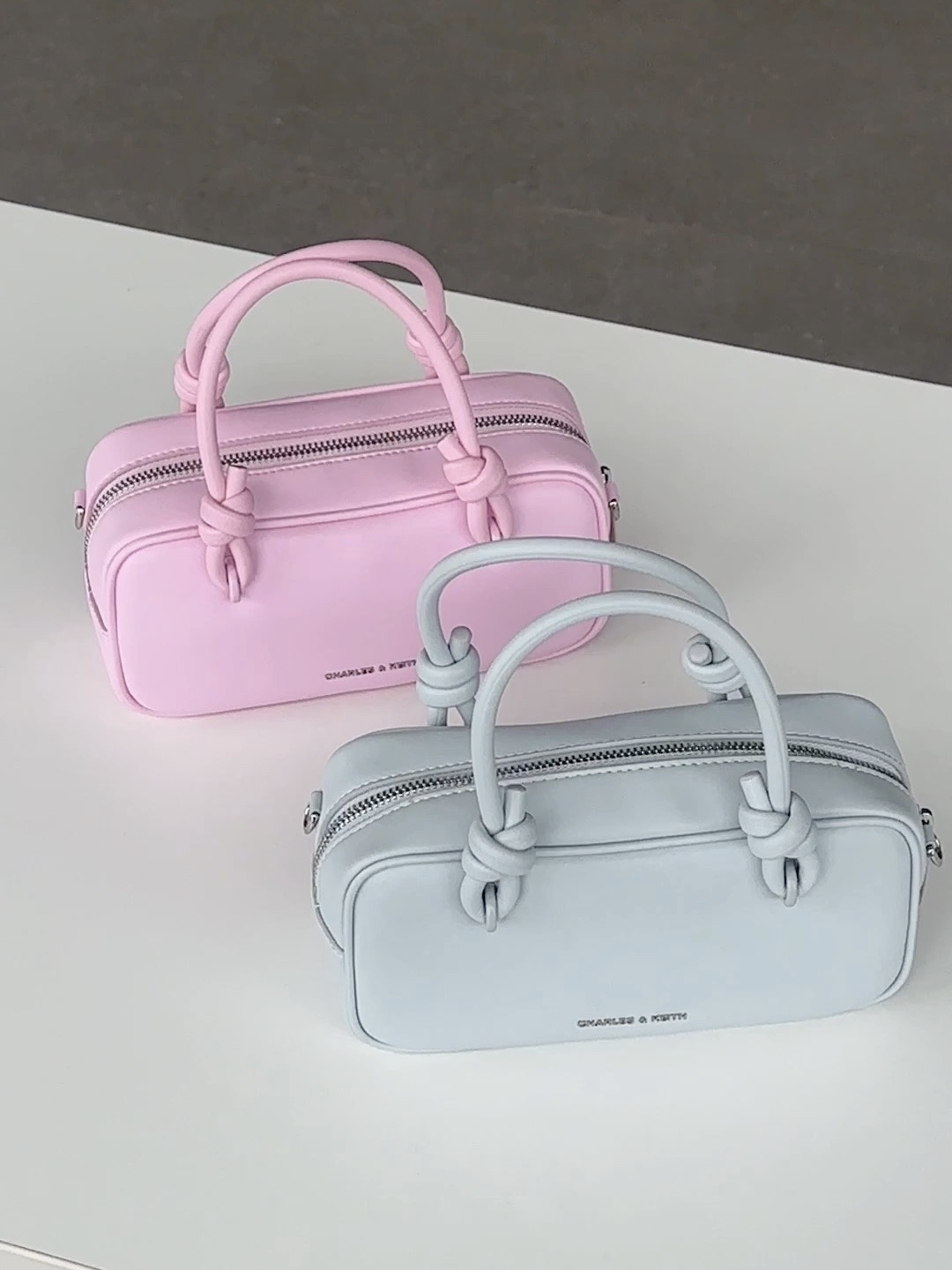 Charles & Keith Sammie 扭結保齡球包 小CK 長形包 手提包 側背包 / 預購