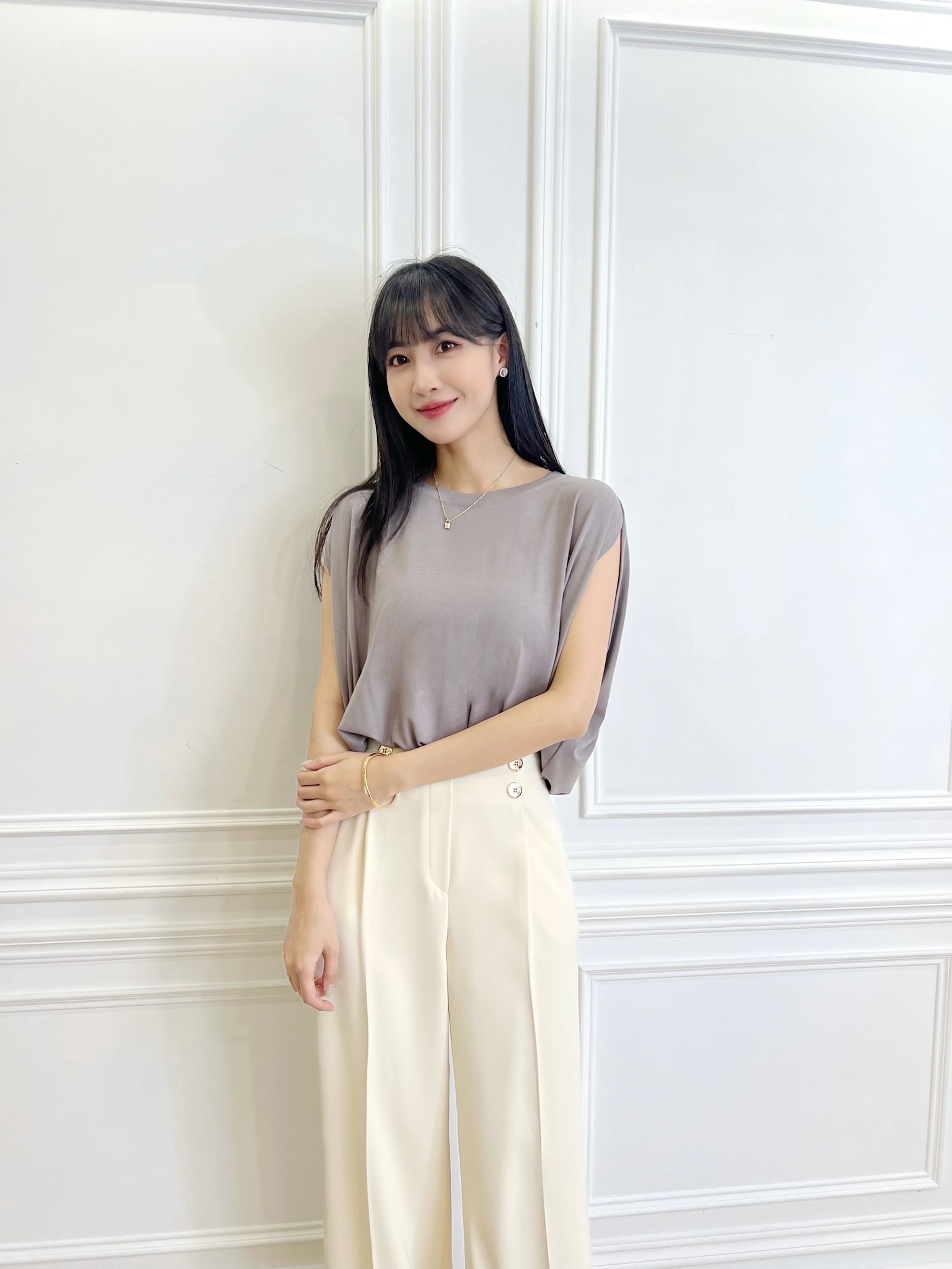 棉料舒適下擺收腰上衣