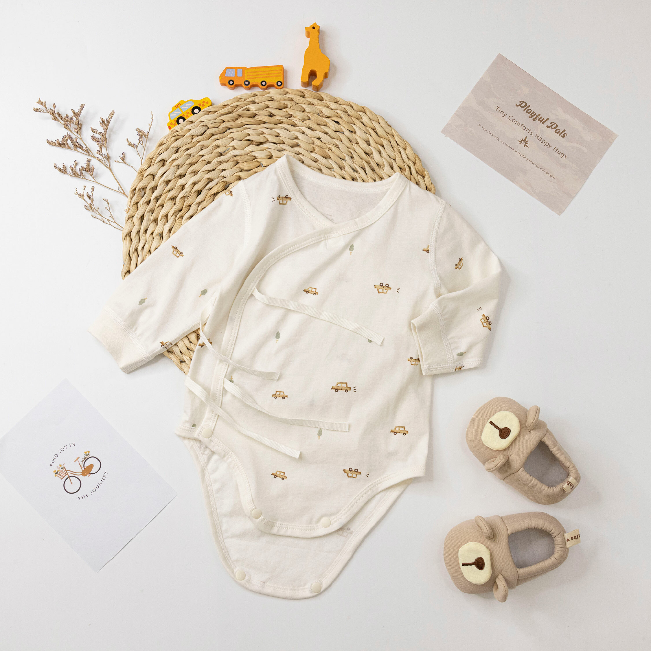 純淨系列【T0011】滿版帥氣車車開襟長袖包屁衣