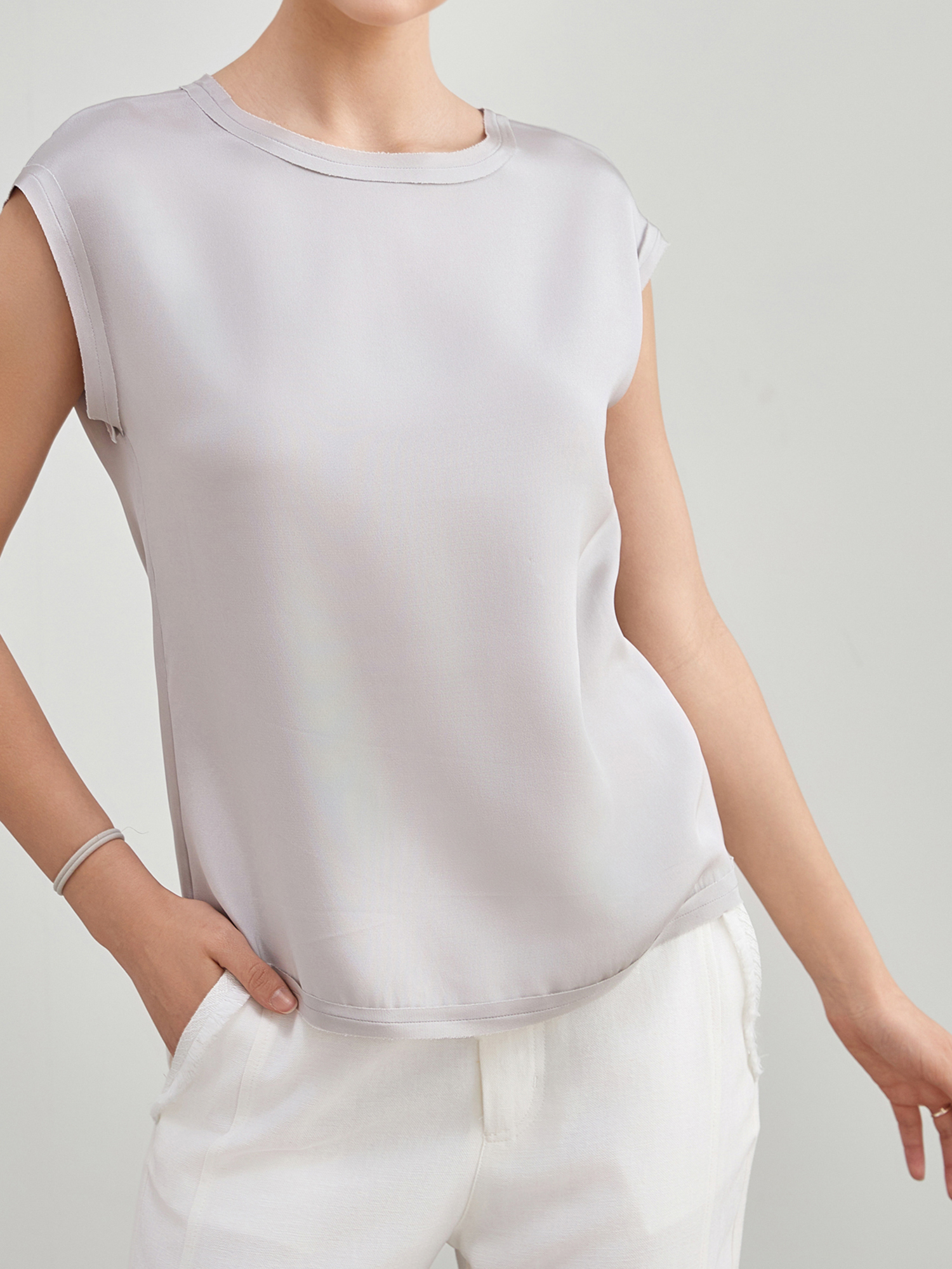 mi-tu 桑蠶絲圓領背心