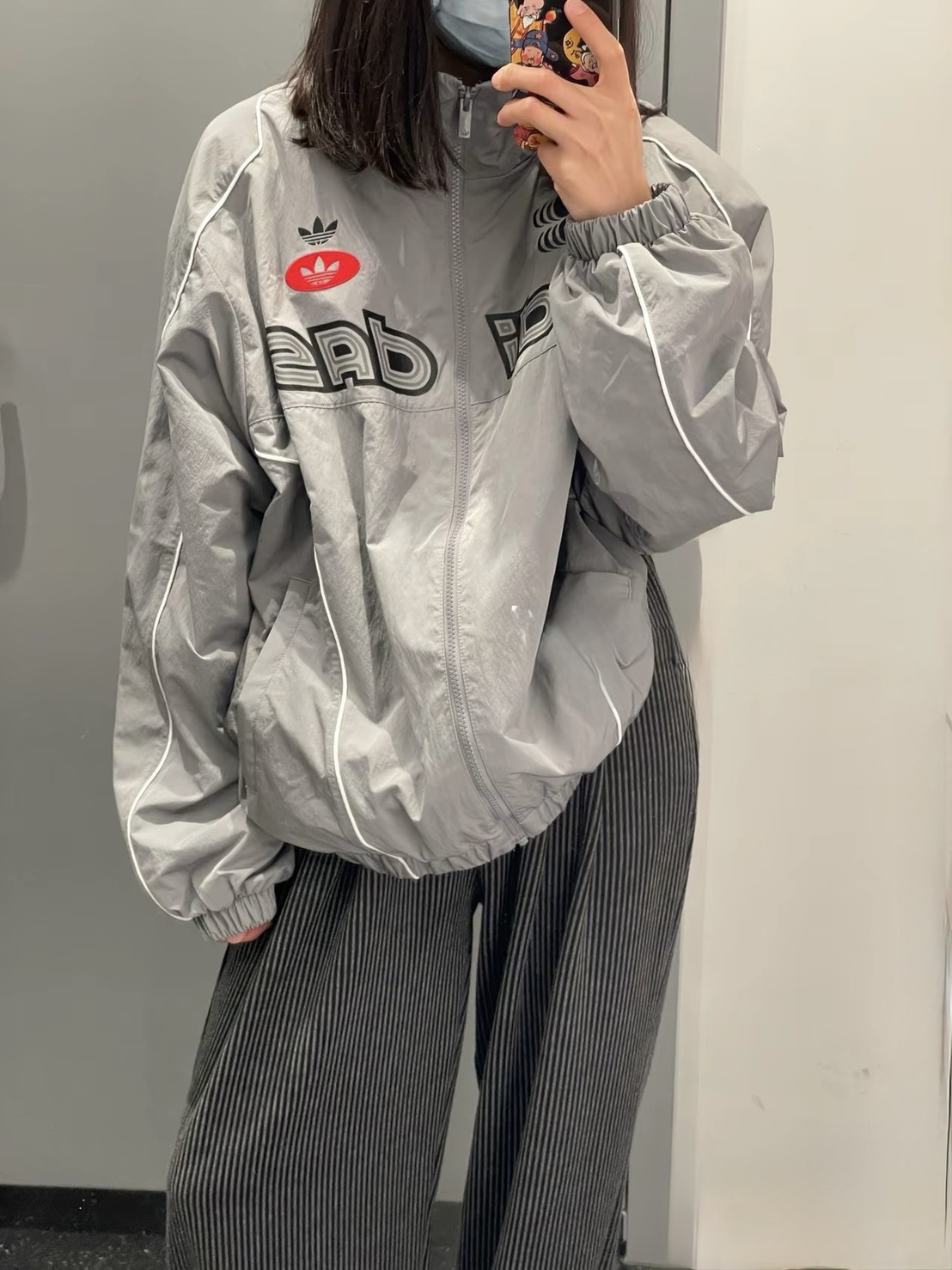 KTQ STORE ‧ ADIDAS ORIGINALS 復古 賽車風 立領 外套 JM8034