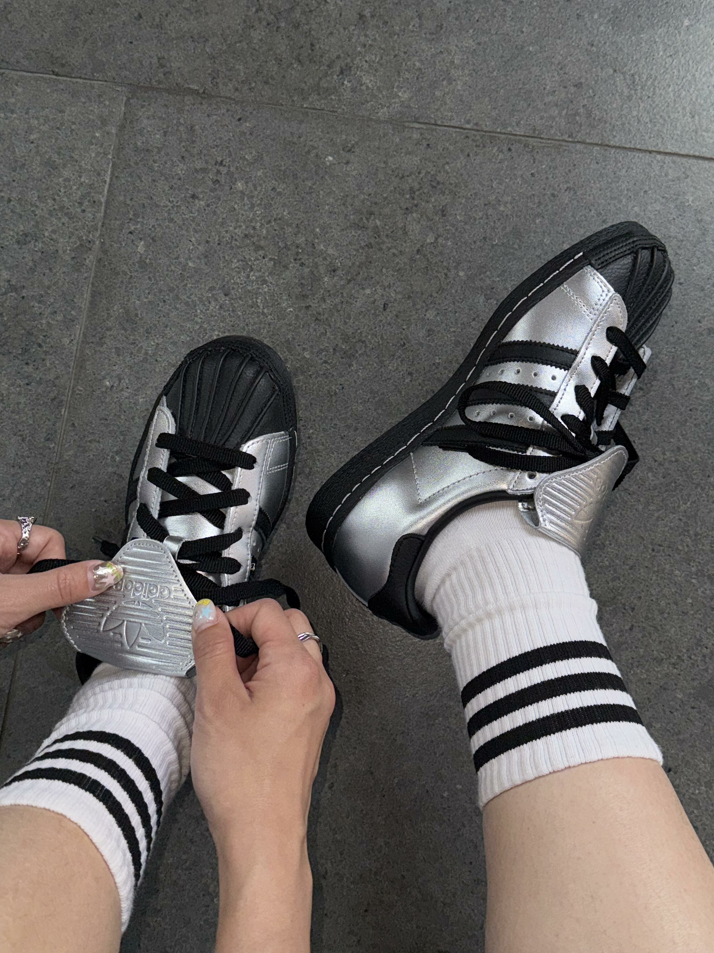 Adidas Originals Superstar 82 液態黑銀 銀色 Y2k 皮革 黑色 翻蓋 貝殼頭 復古鞋 JH5669/預購