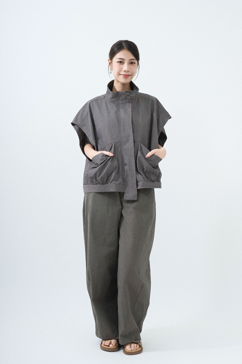 SS25_0135（背心外套＋上衣＋長褲）