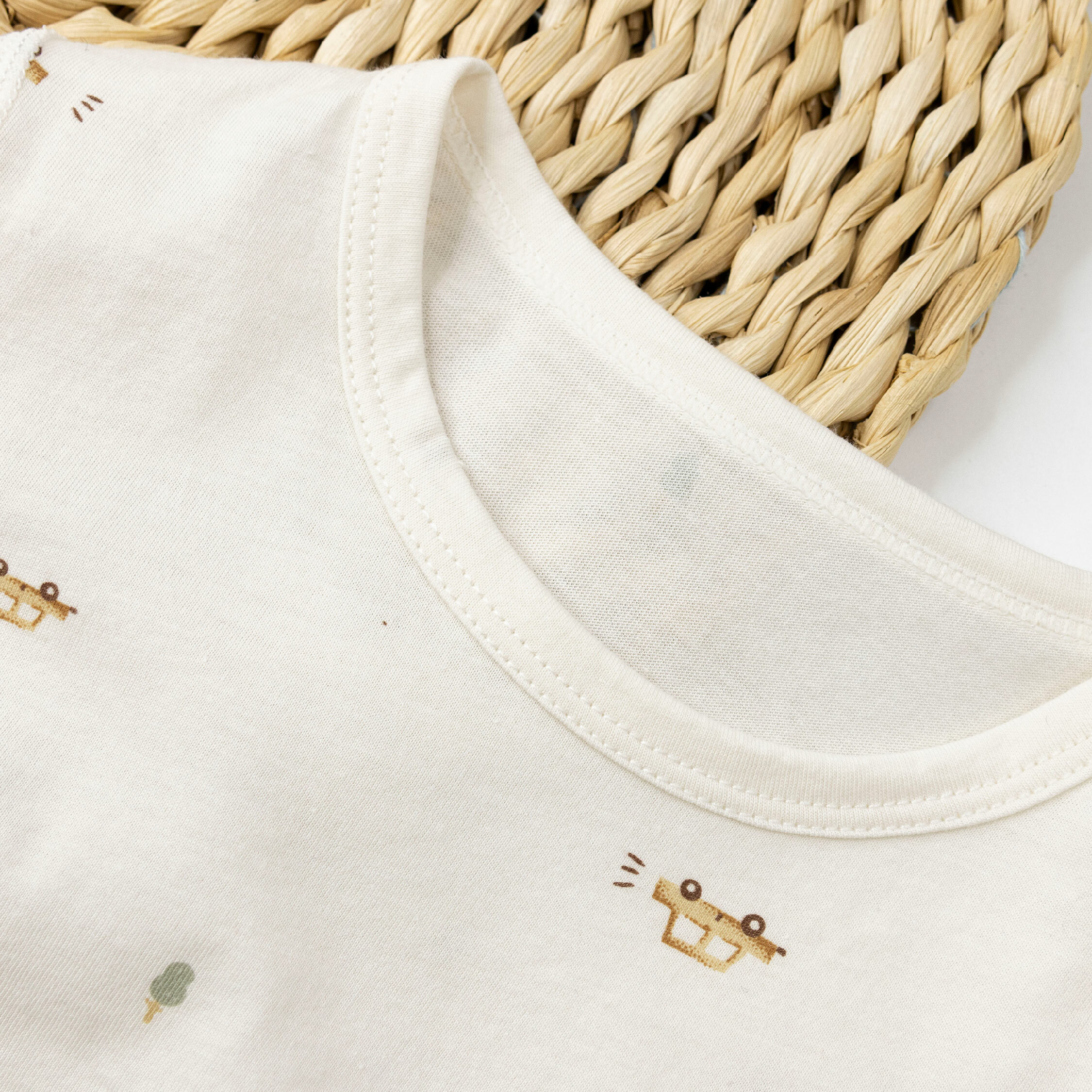 純淨系列【T0016】滿版帥氣車車親膚長袖包屁衣