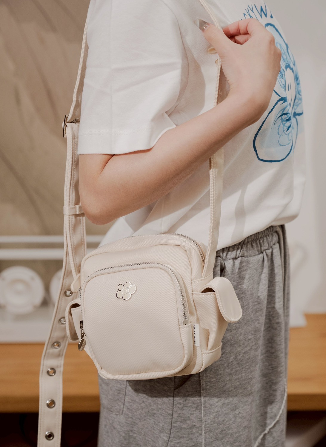 【預購】WACKY WILLY 立體LOGO多口袋 側背包 3色 WA2501BP51