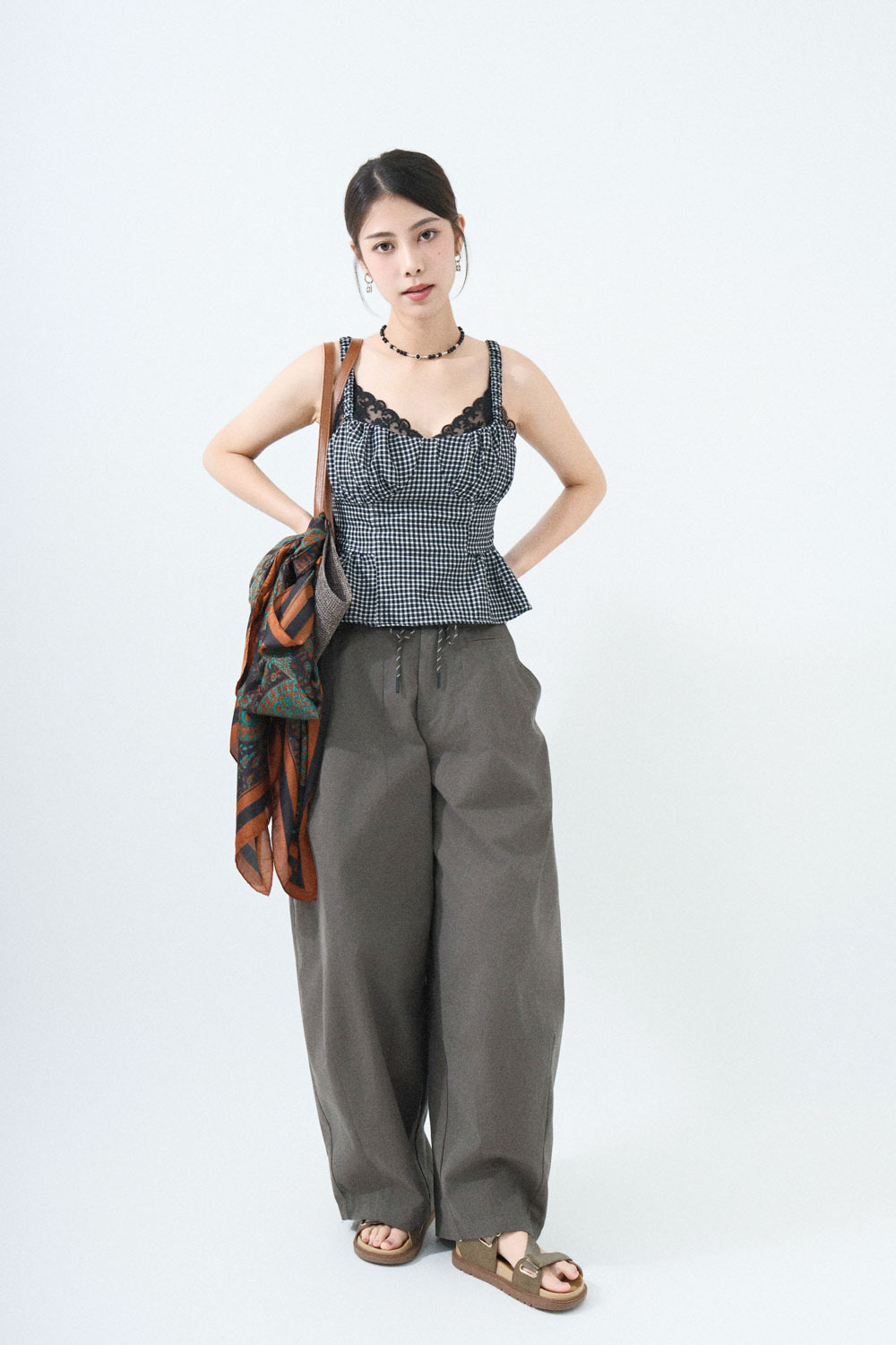 SS25_0137（背心外套＋Bra Top＋長褲）