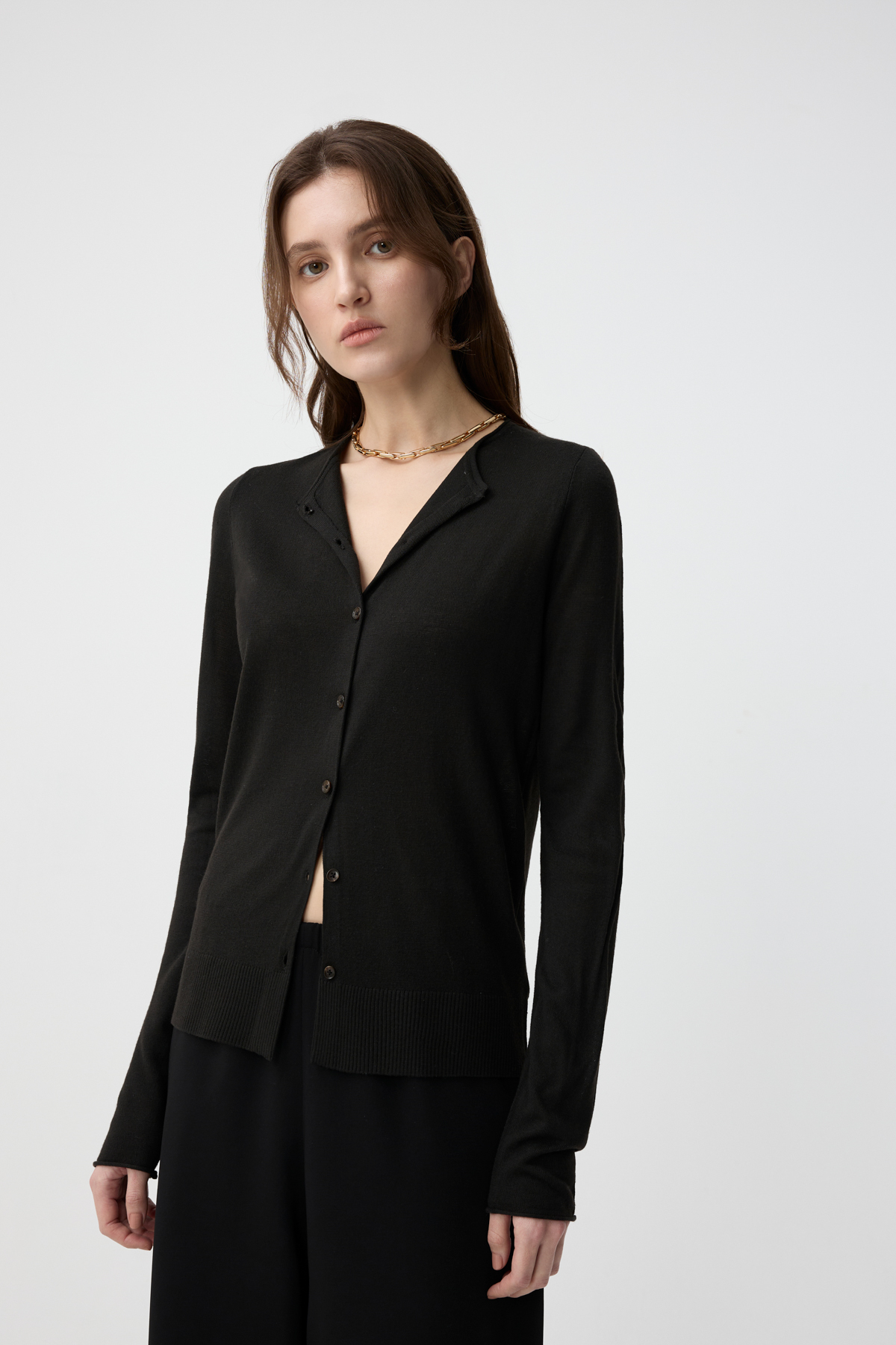 RENE 輕透開襟衫 女（黑色）