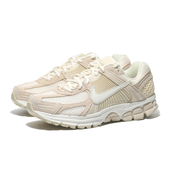 NIKE 慢跑鞋 W ZOOM VOMERO 5 奶茶色 復古 女 HQ0458-200